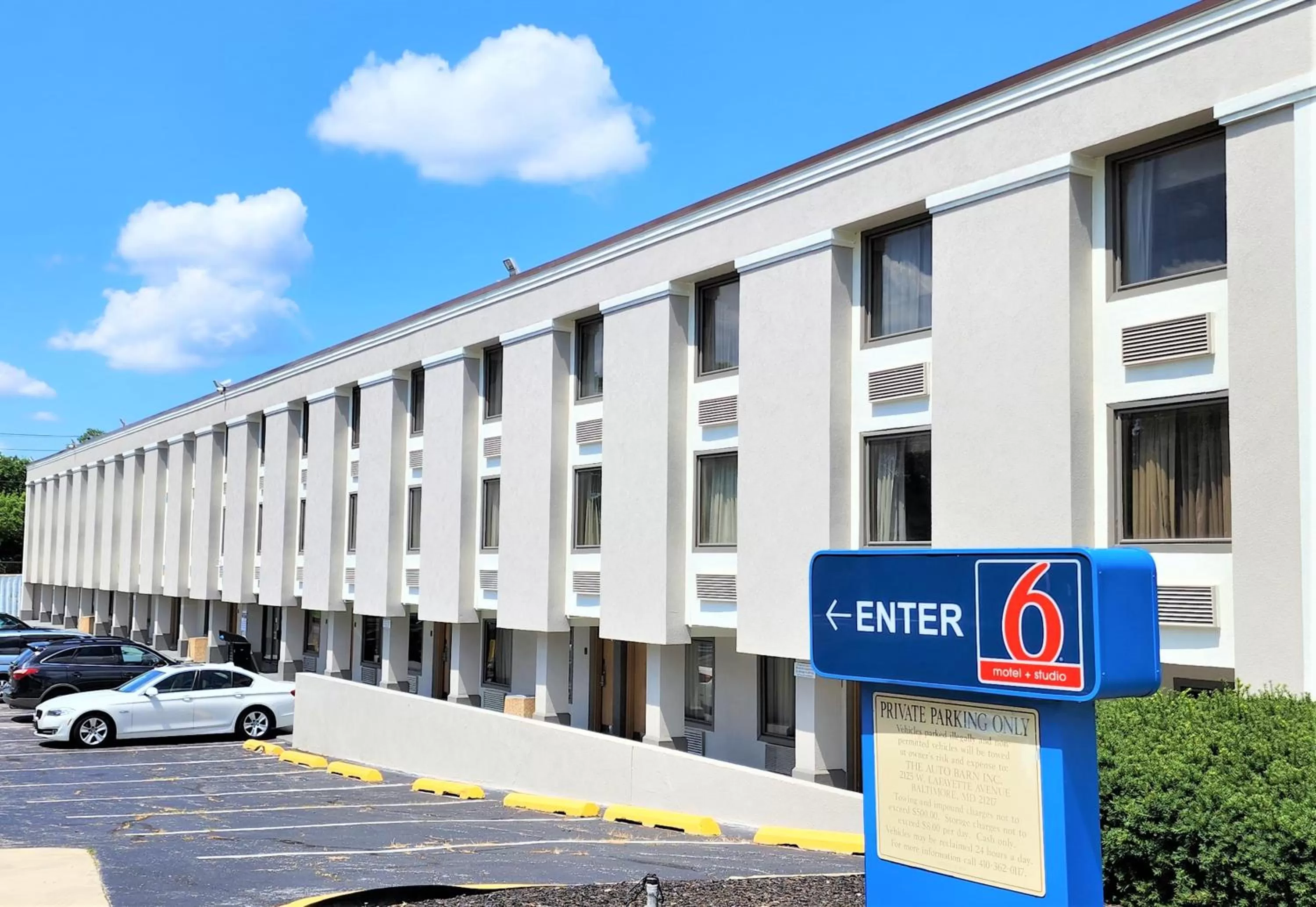 Property building in Motel 6 Catonsville MD Baltimore West