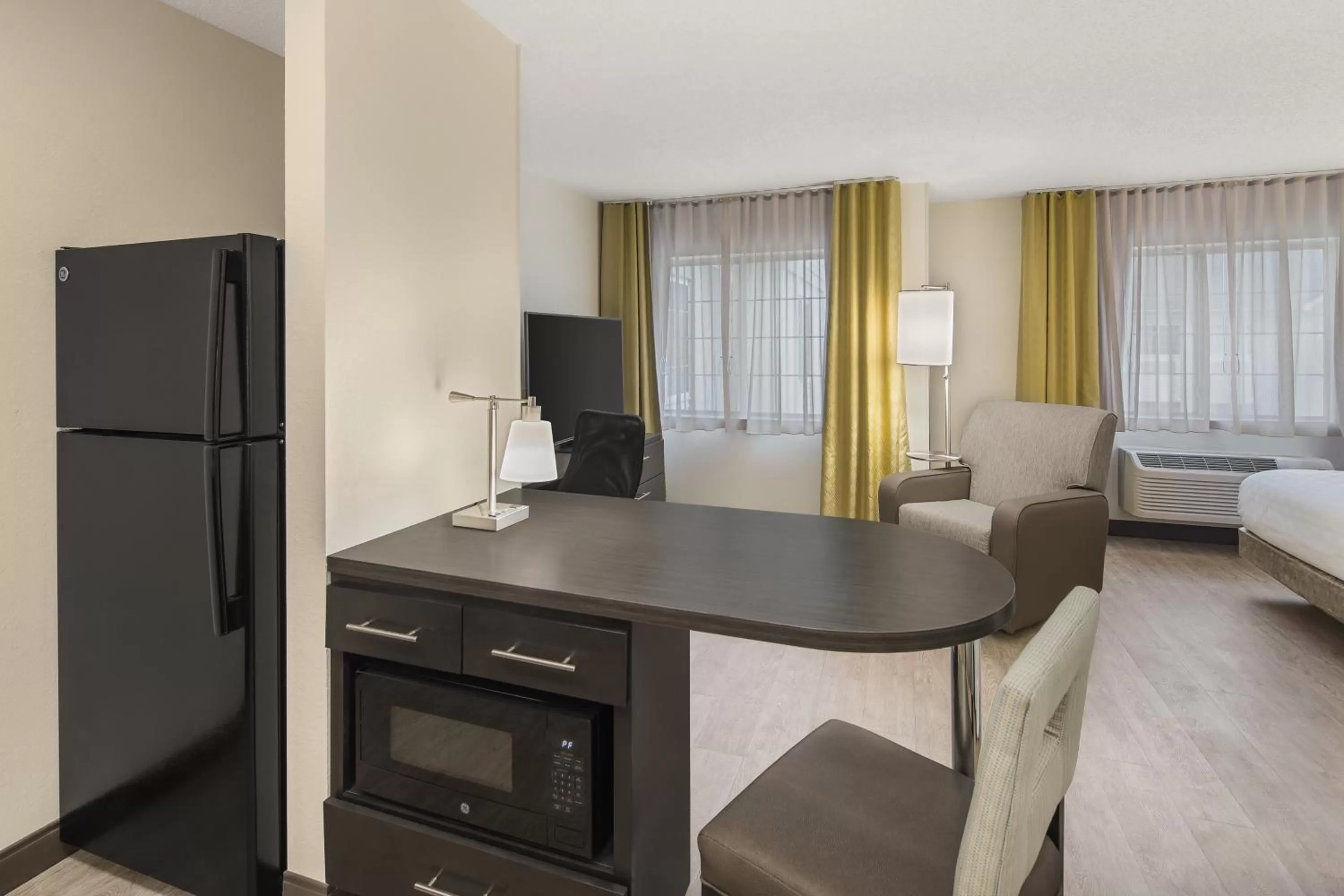 Bedroom, Bed in Candlewood Suites - Charlotte - Arrowood by IHG