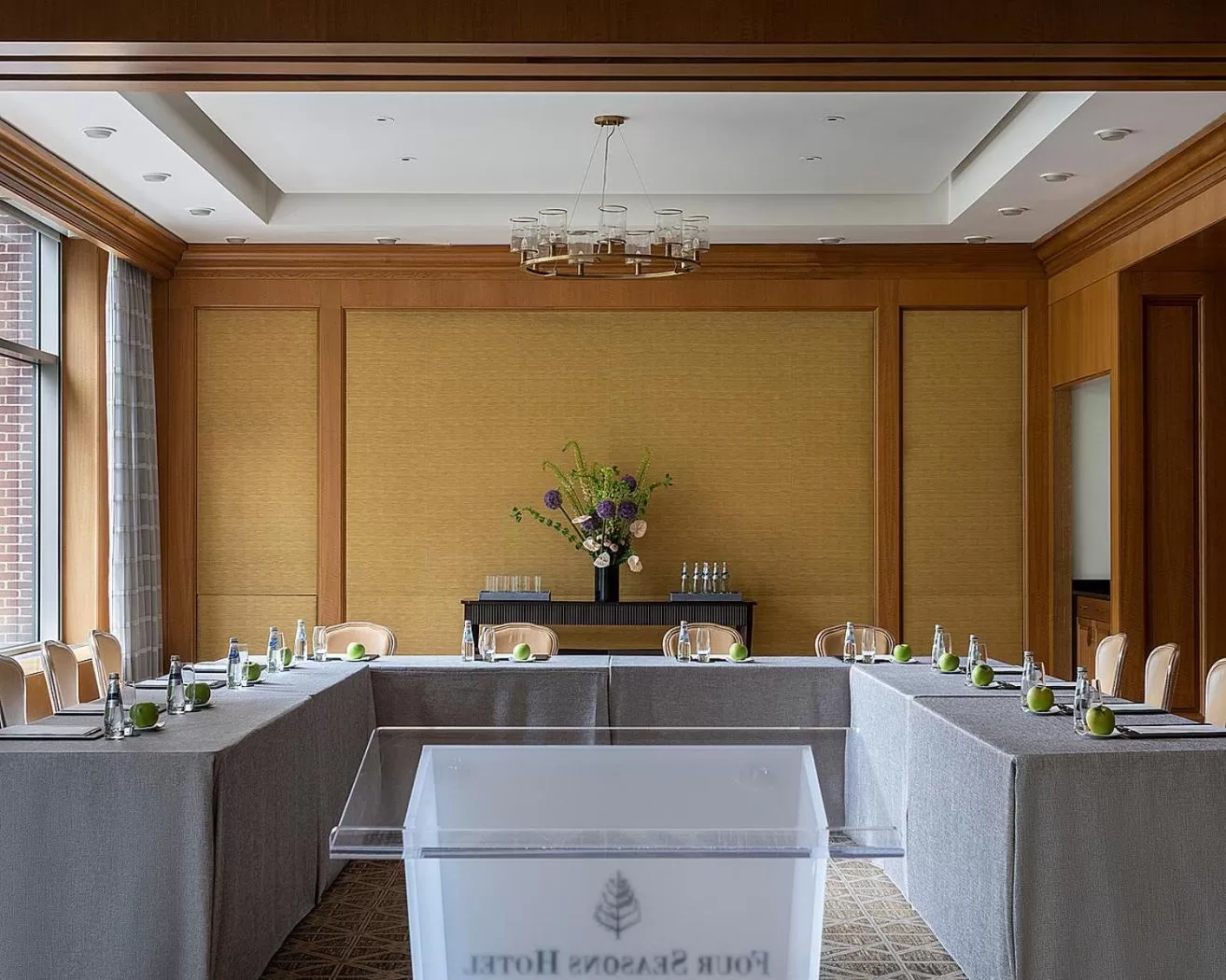 Meeting/conference room in Four Seasons Boston