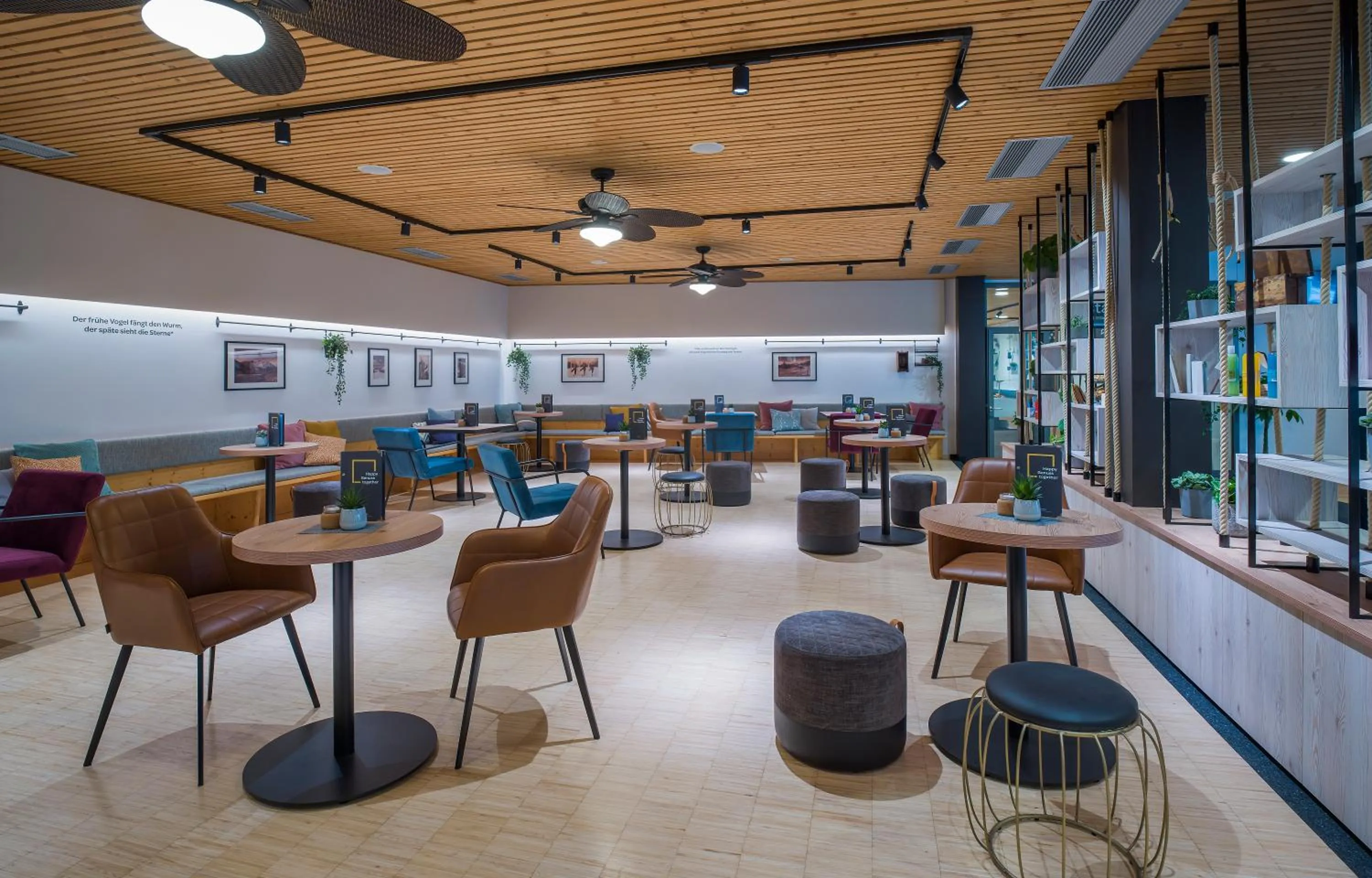 Lobby or reception in JUFA Hotel Wipptal