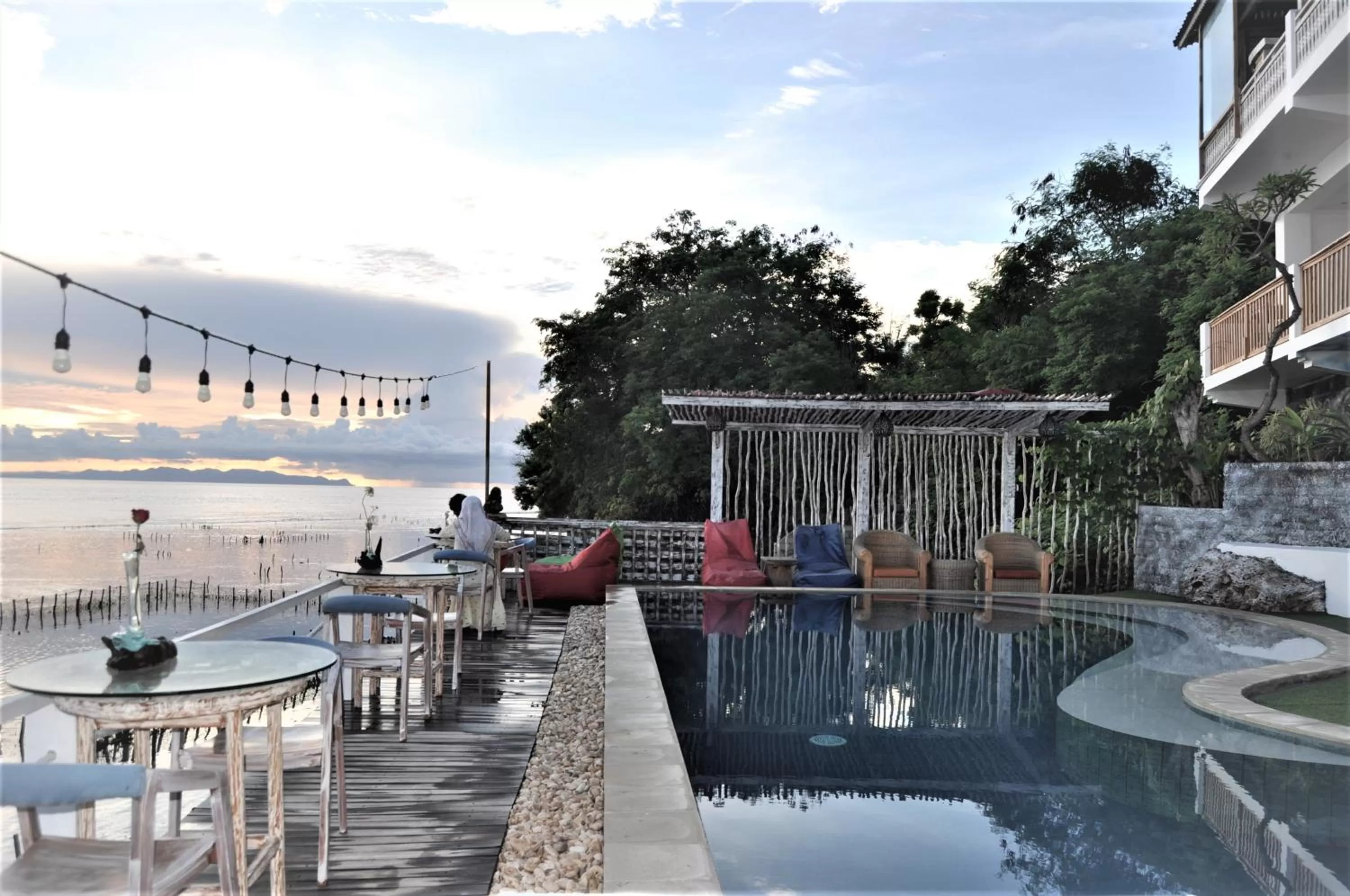 Restaurant/places to eat in SUITE OCEAN BLUE