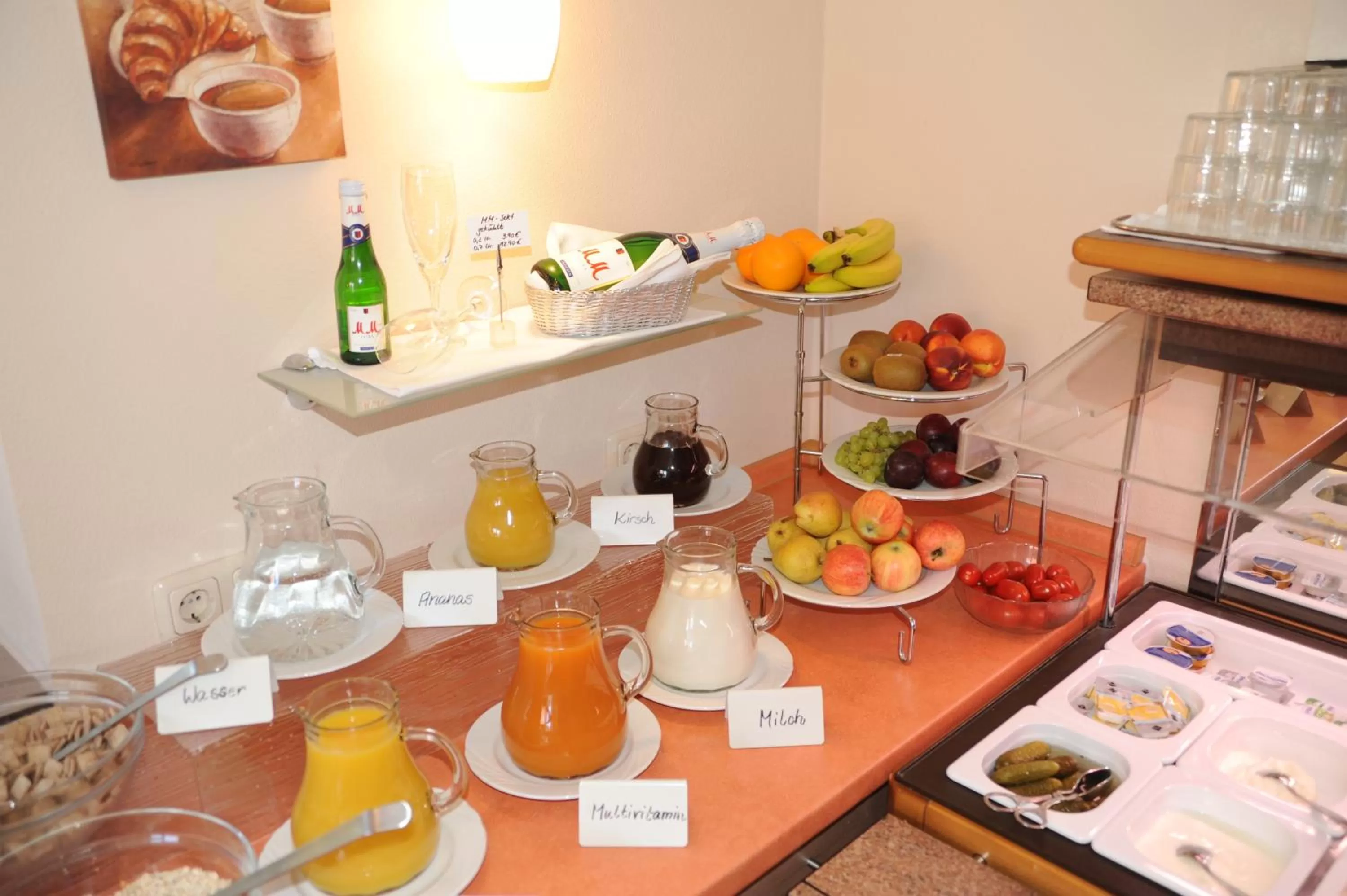 Buffet breakfast in Hotel Post