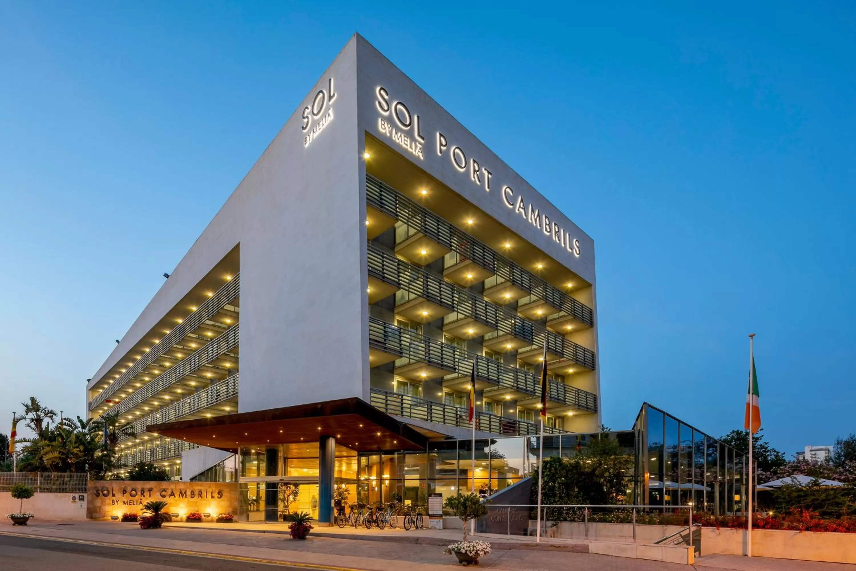 Property building in Sol Port Cambrils Hotel