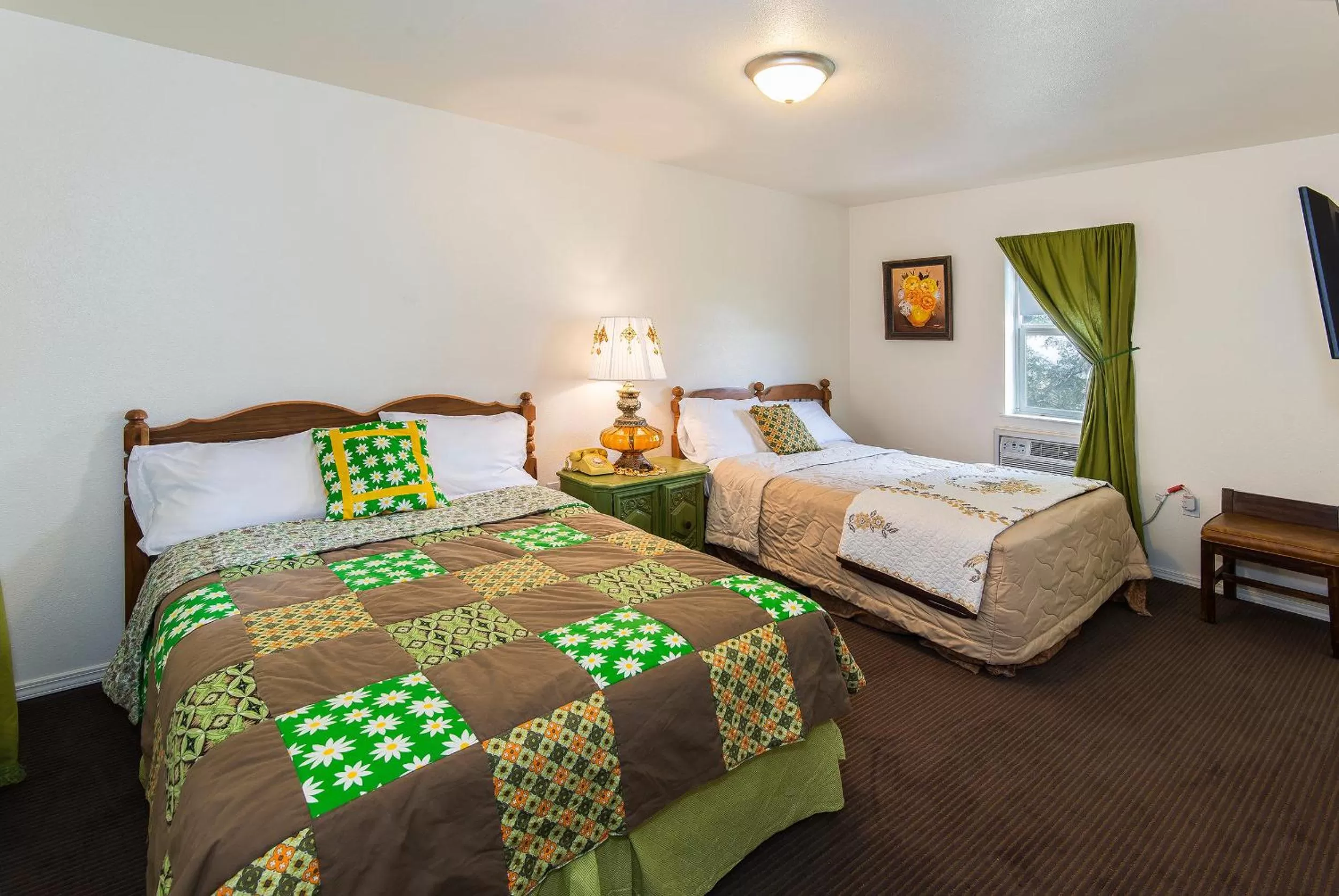 Other, Bed in Virginia City Inn