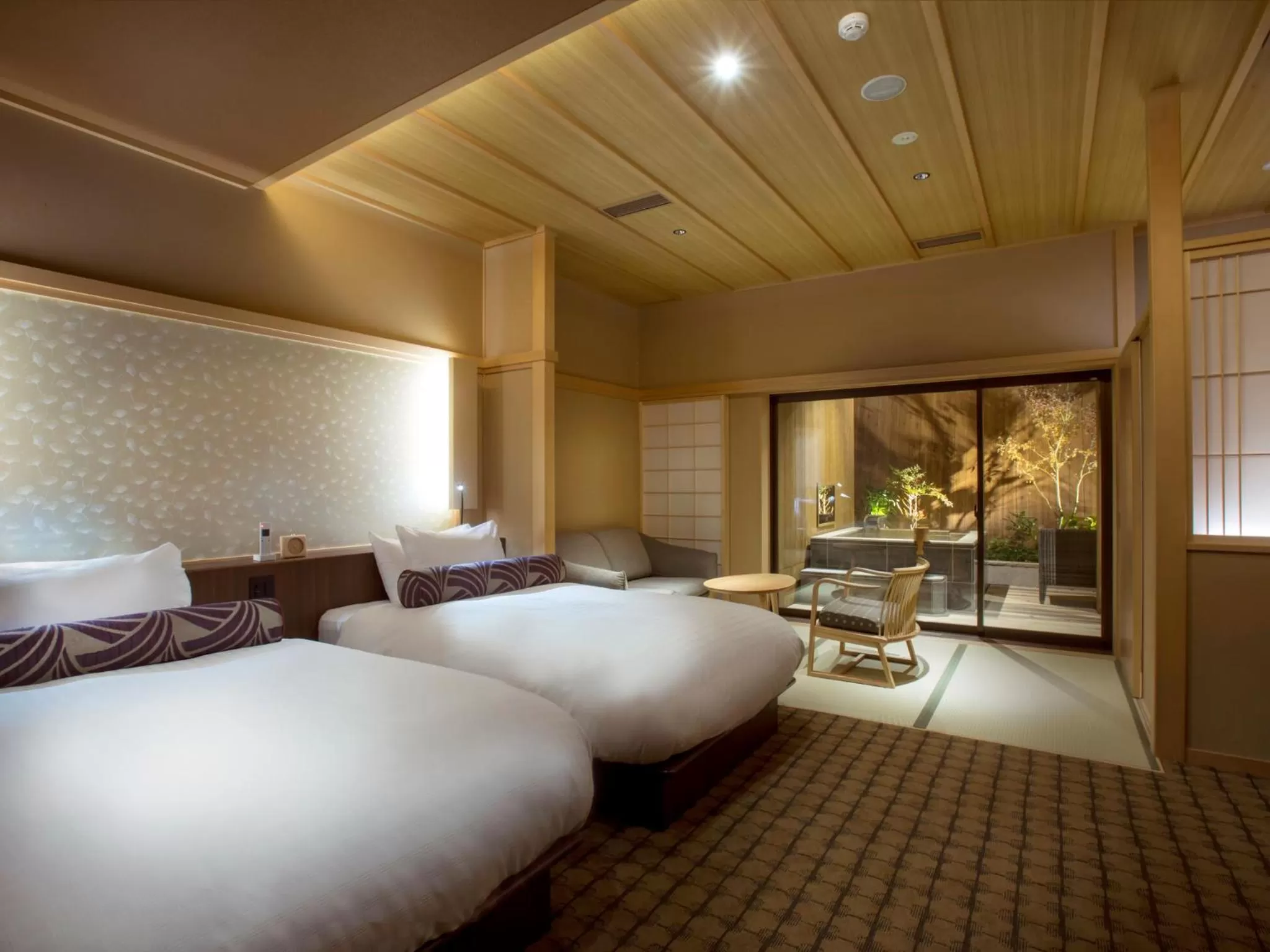Photo of the whole room, Bed in Saka Hotel Kyoto