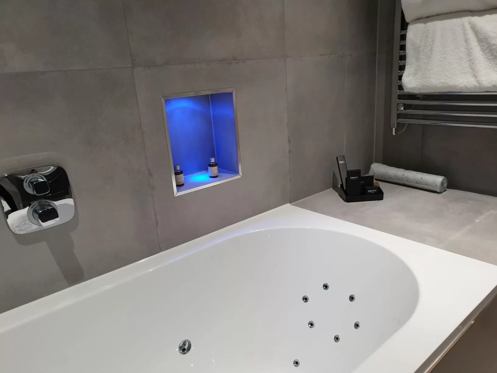 Bathroom in De Rougemont Manor