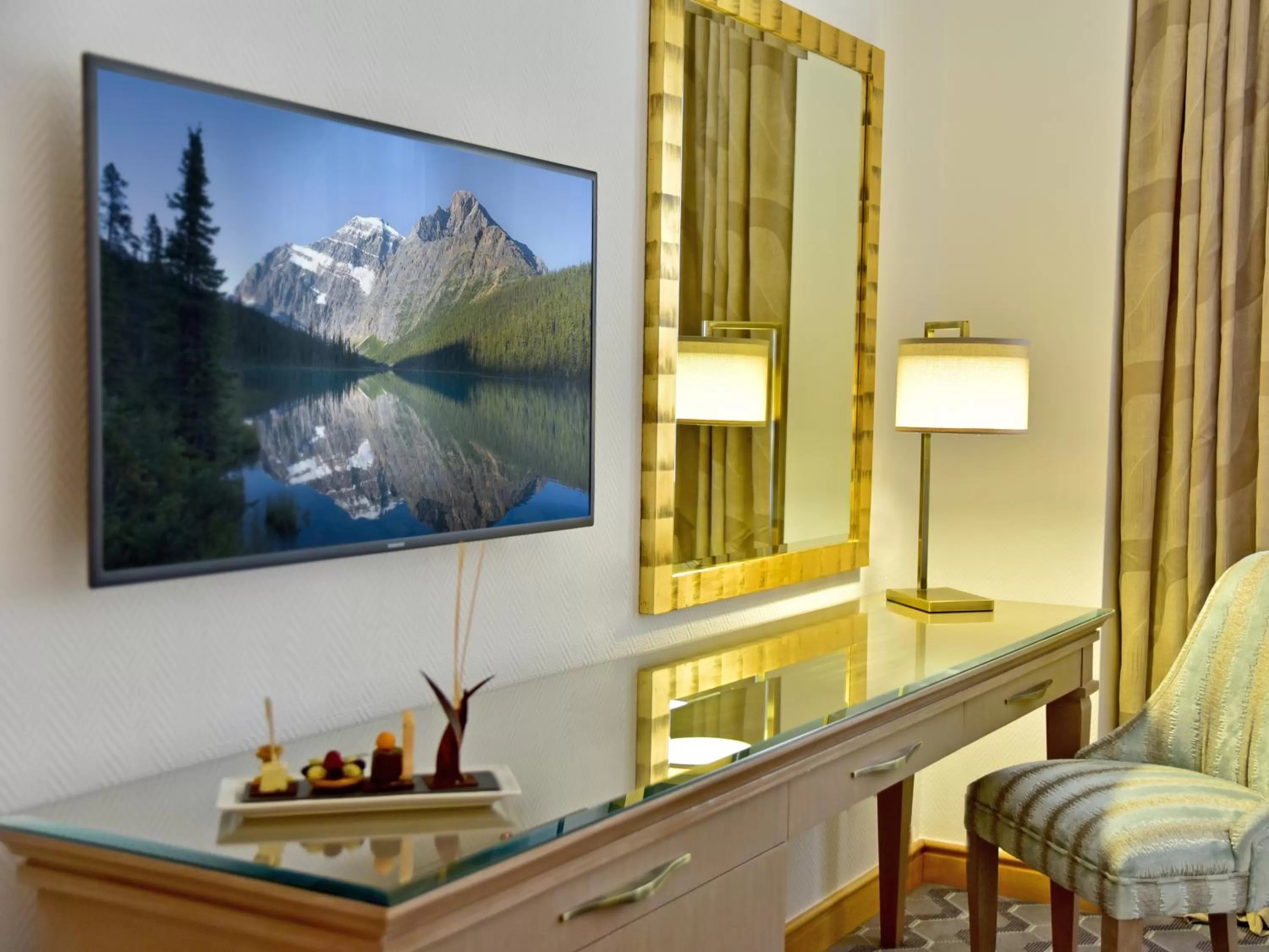 TV and multimedia in Gefinor Rotana – Beirut