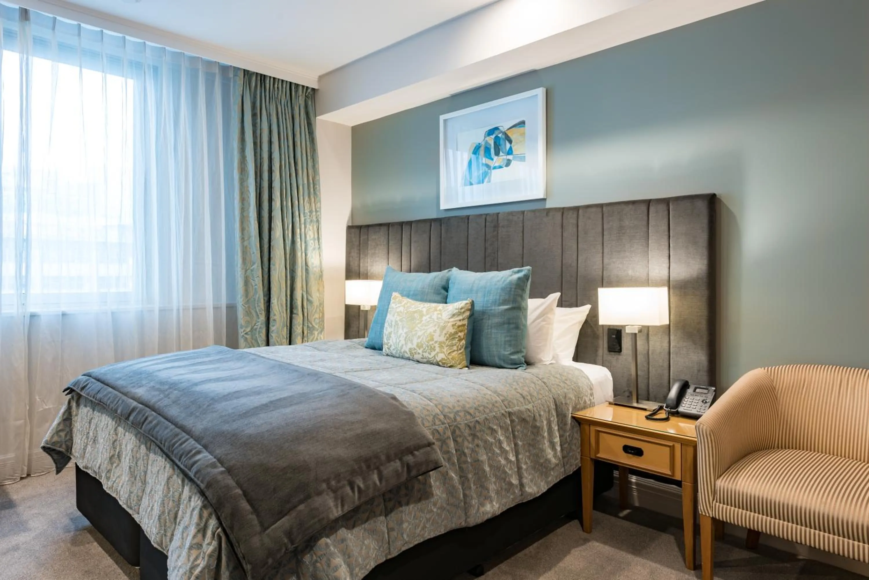 Photo of the whole room, Bed in Distinction Christchurch Hotel