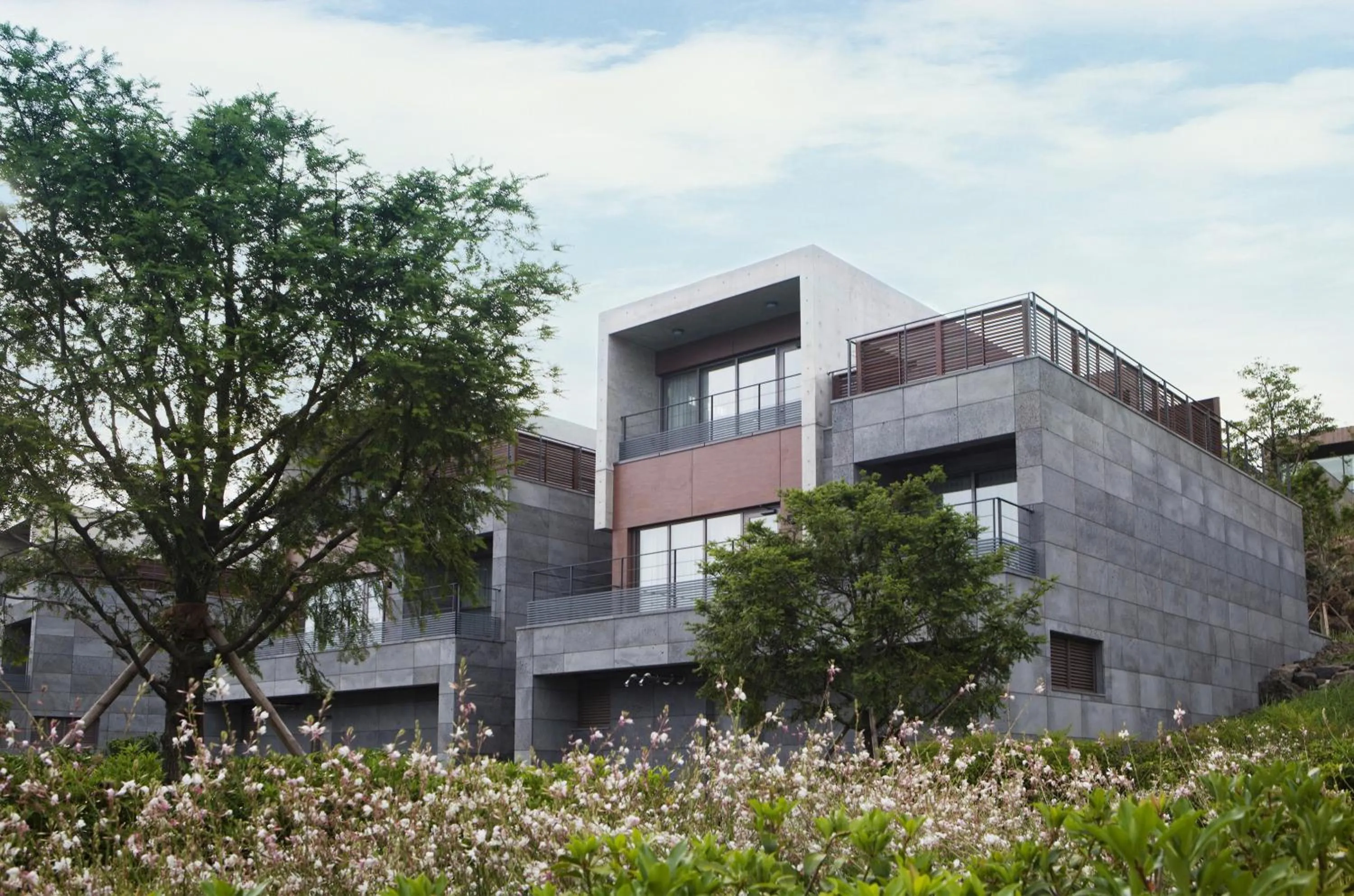 Property building in Lotte Resort Jeju Artvillas