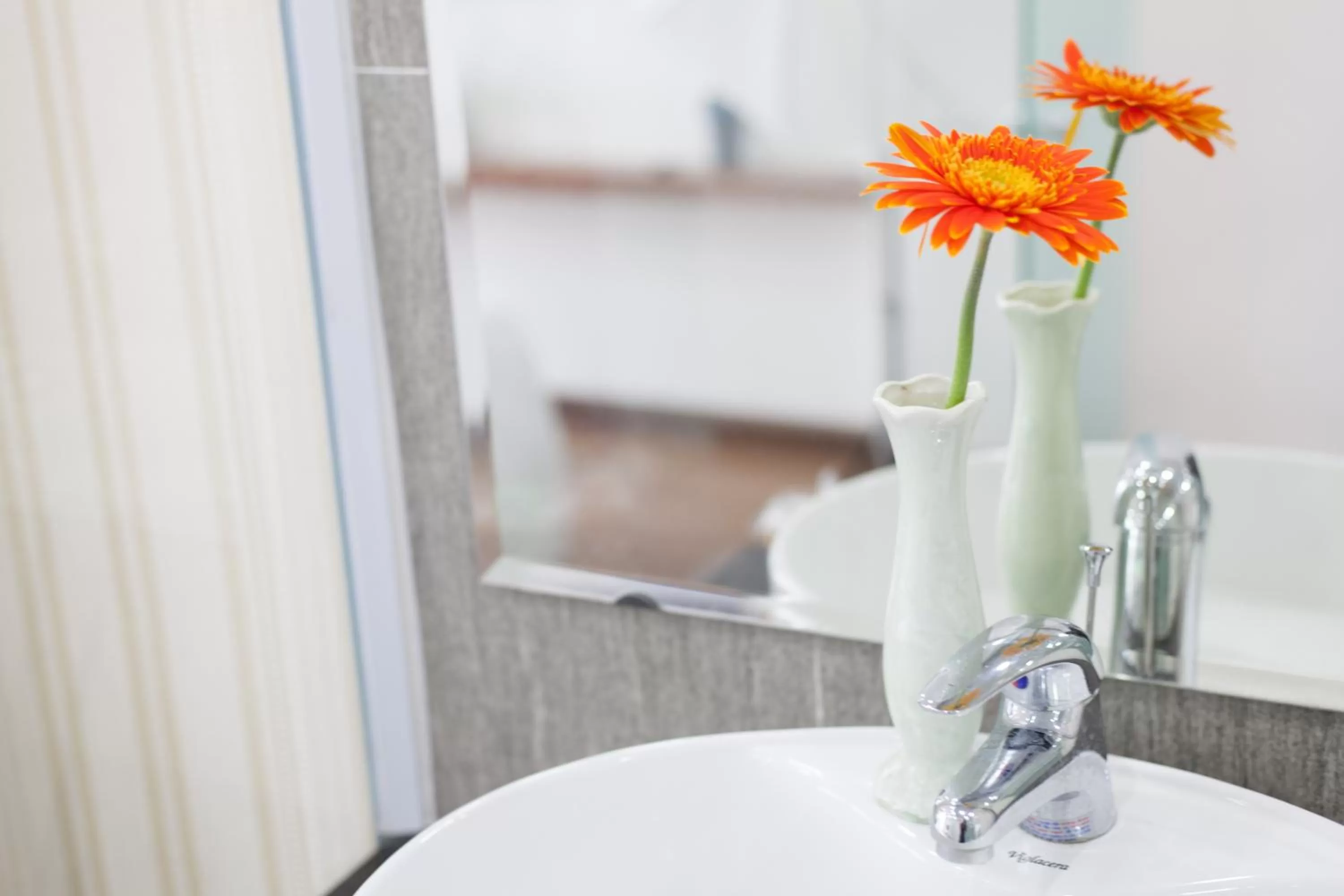 Bathroom in Hanoi Bel Ami Hotel
