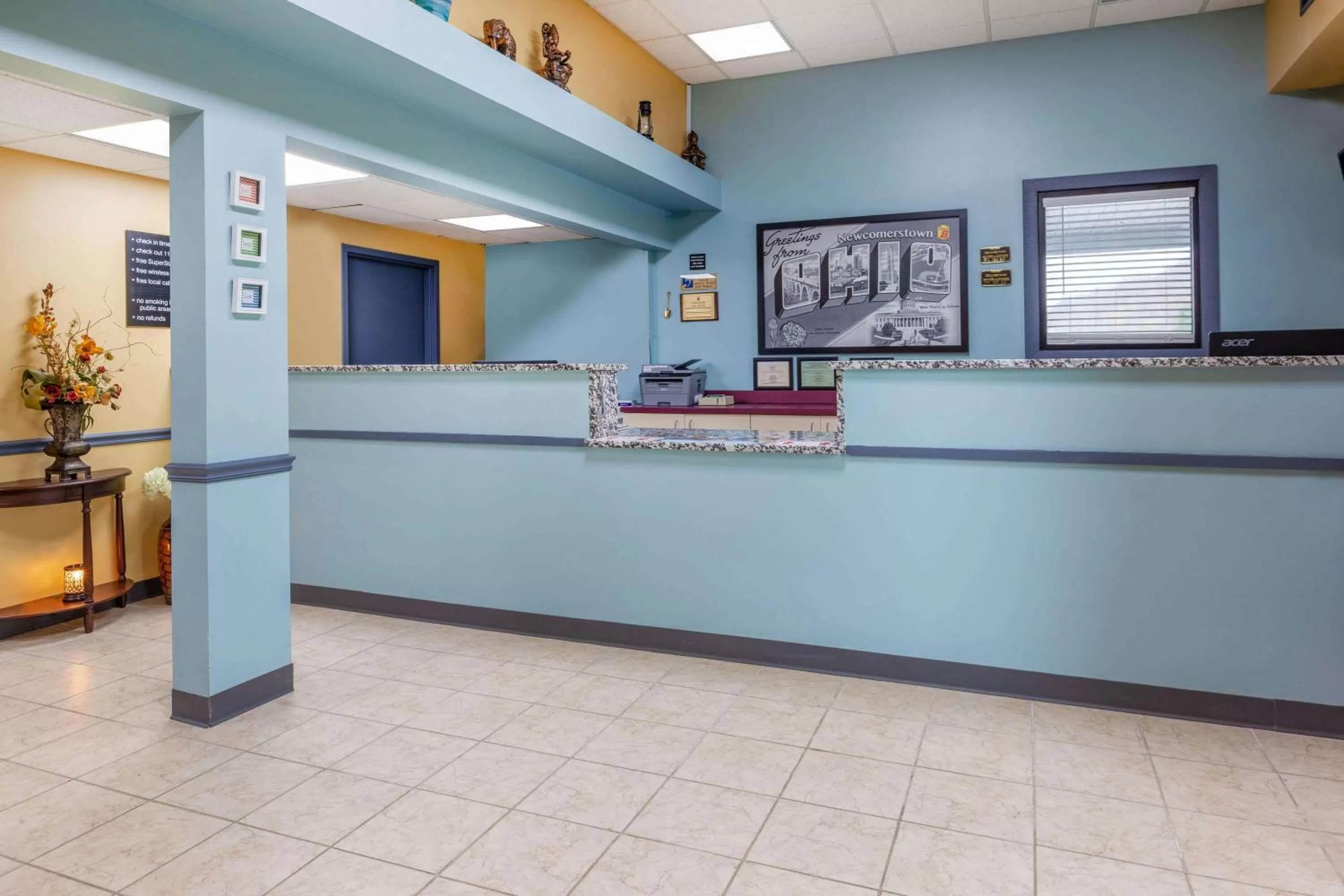 Lobby or reception in Super 8 by Wyndham Newcomerstown