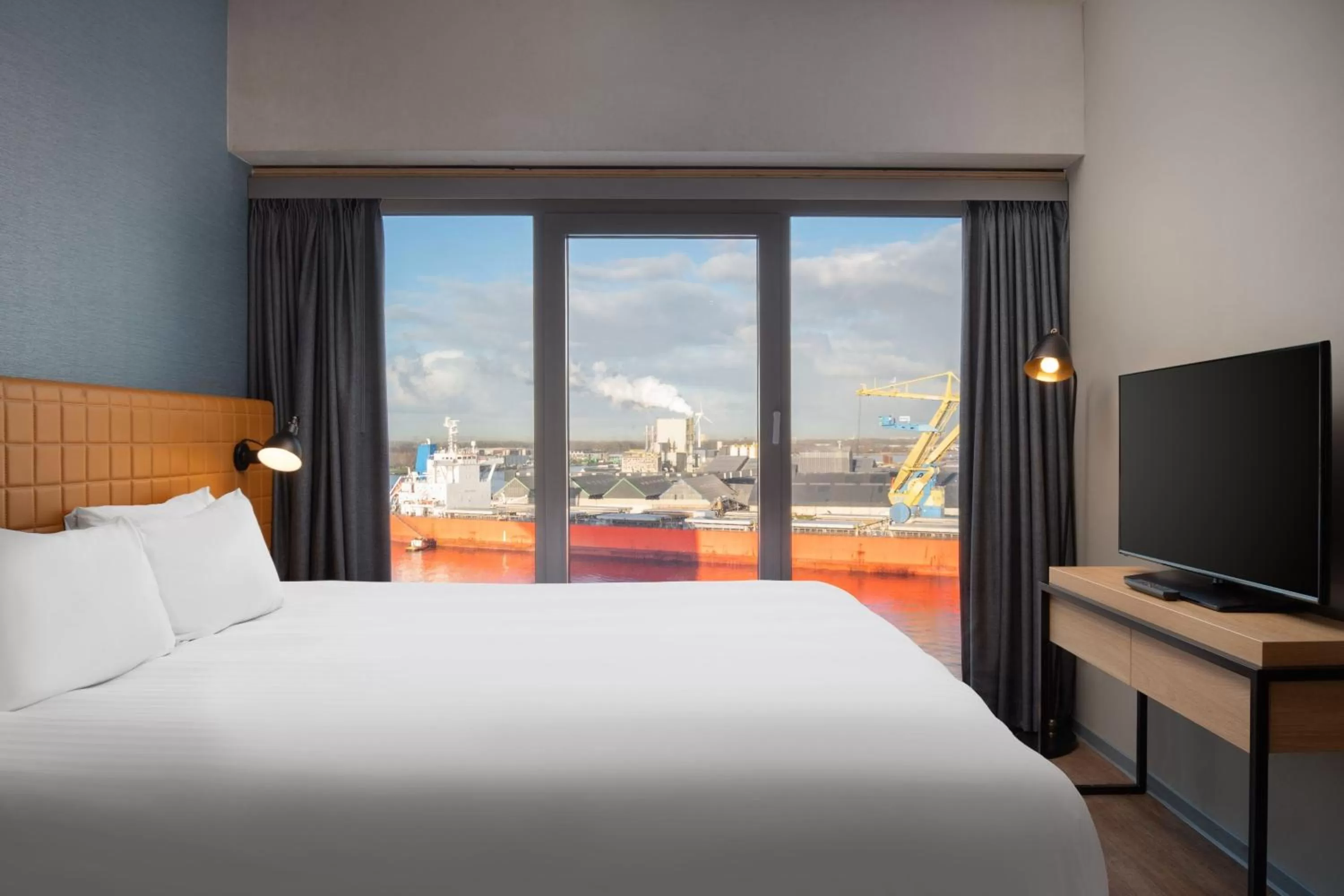 Bedroom, Bed in Residence Inn by Marriott Amsterdam Houthavens