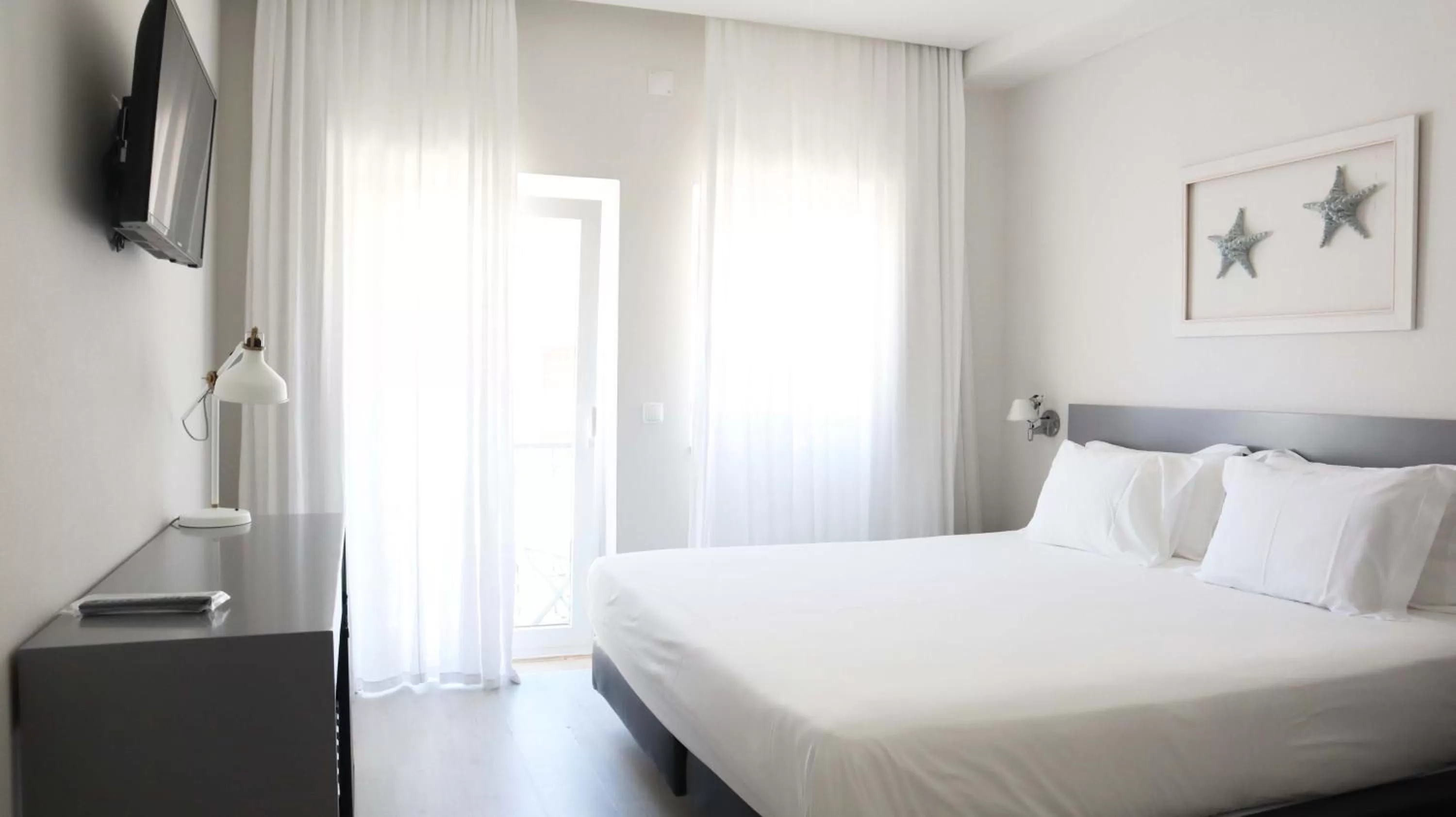 Bedroom, Bed in Hotel Mar Bravo