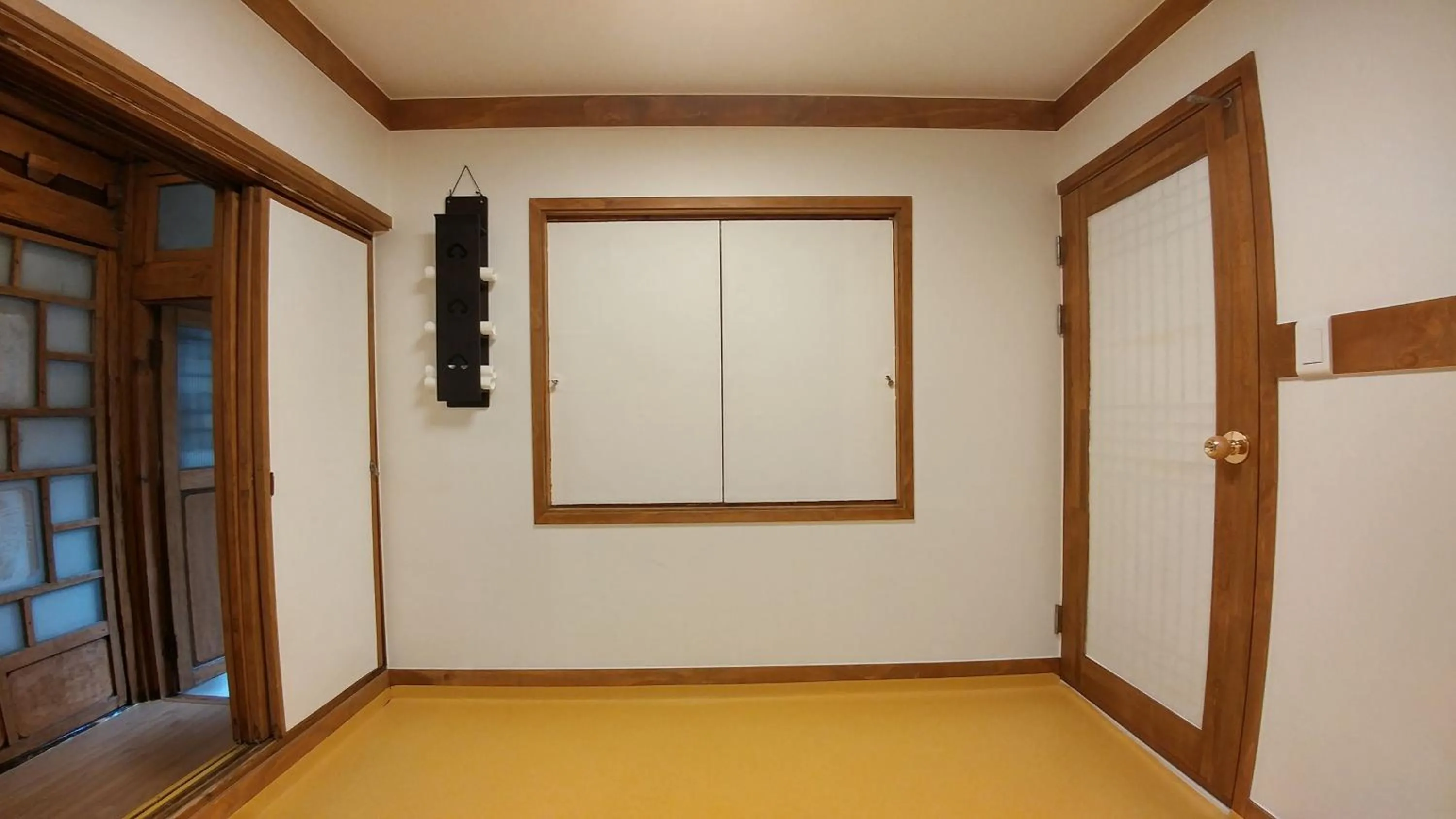 Photo of the whole room in Bukchon Sosunjae Guesthouse