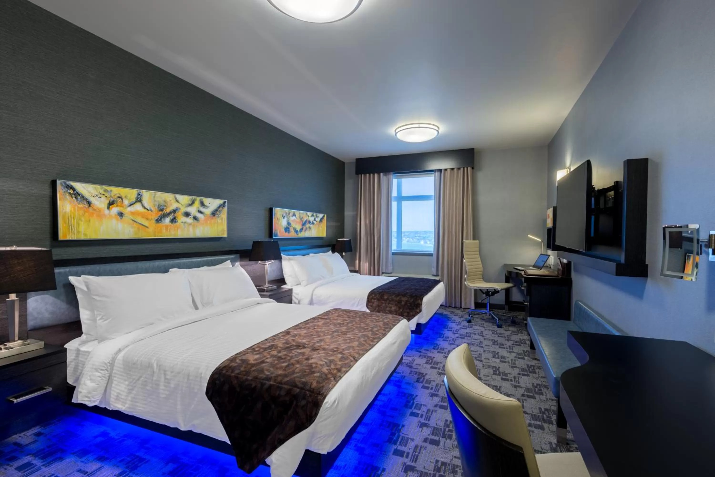 Day, Bed in Applause Hotel Calgary Airport by CLIQUE