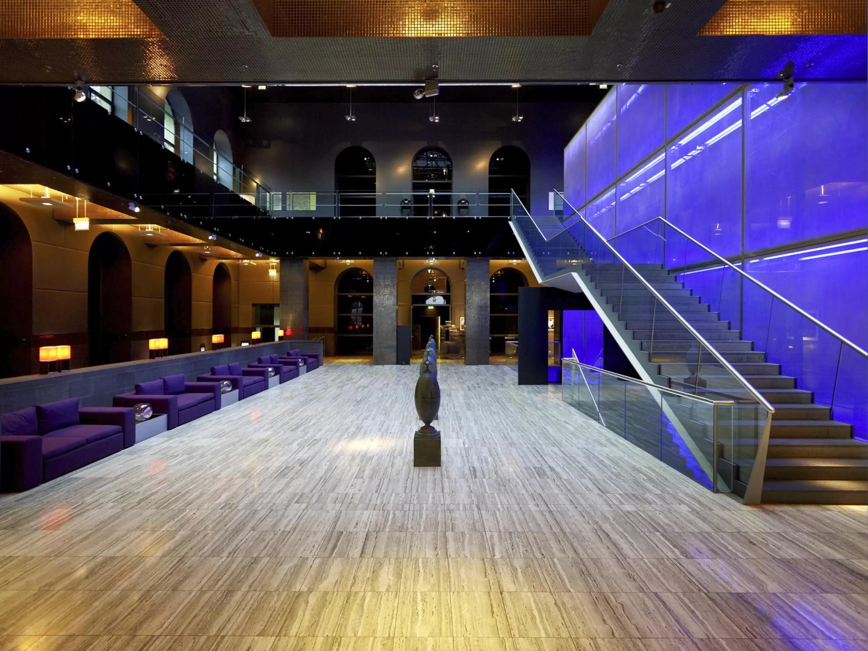 Lobby or reception in Sofitel Munich Bayerpost