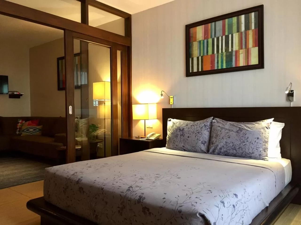 Bed in Hotel Kimberly Tagaytay