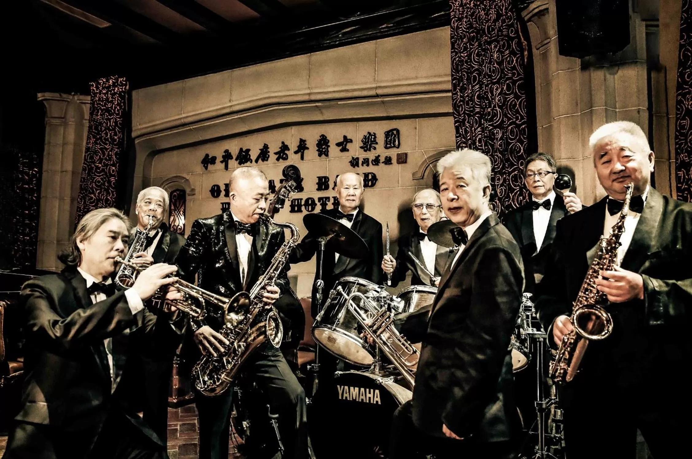 Lounge or bar in Fairmont Peace Hotel on the Bund