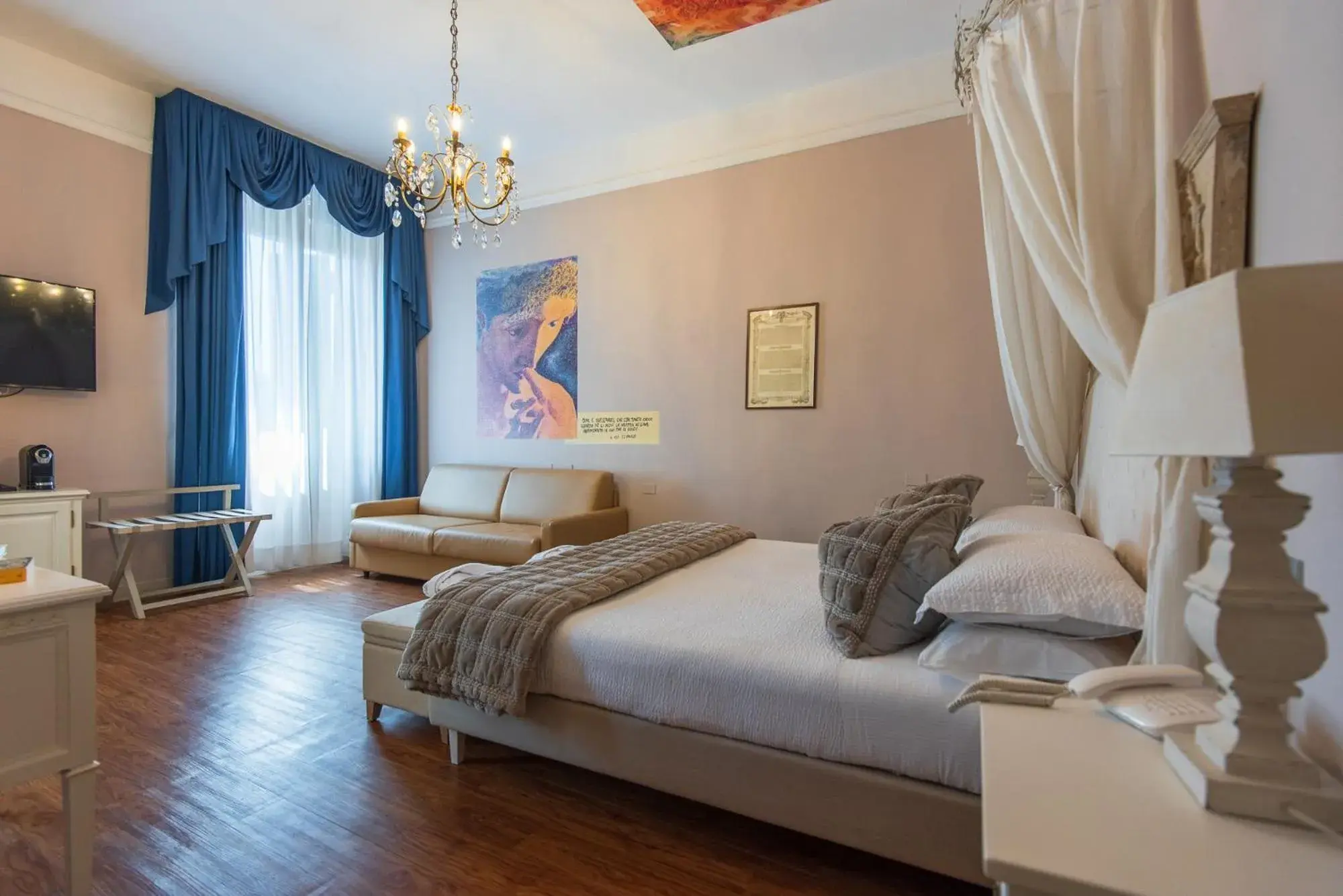 Superior Double Room - single occupancy in Hotel Ristorante Ala d'Oro Superior Double Room - single occupancy in Hotel Ristorante Ala d'Oro