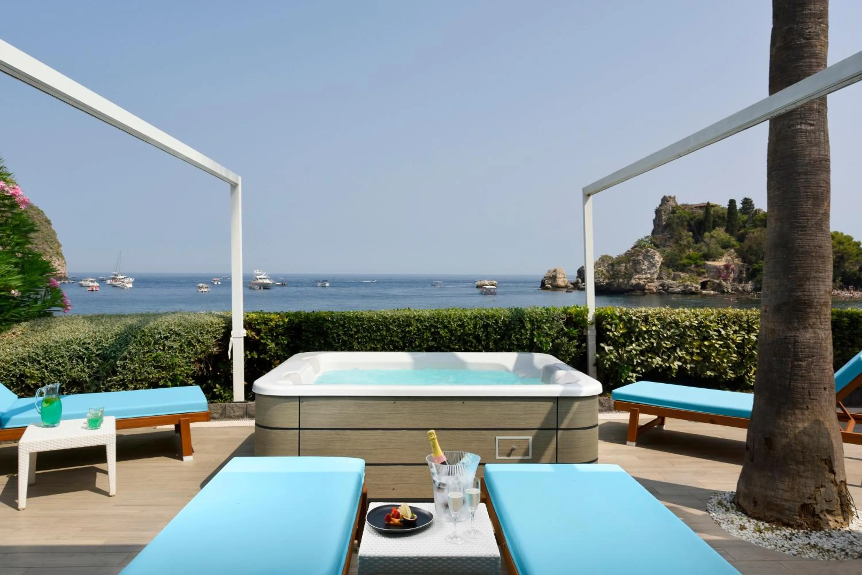 Hot Tub in La Plage Resort