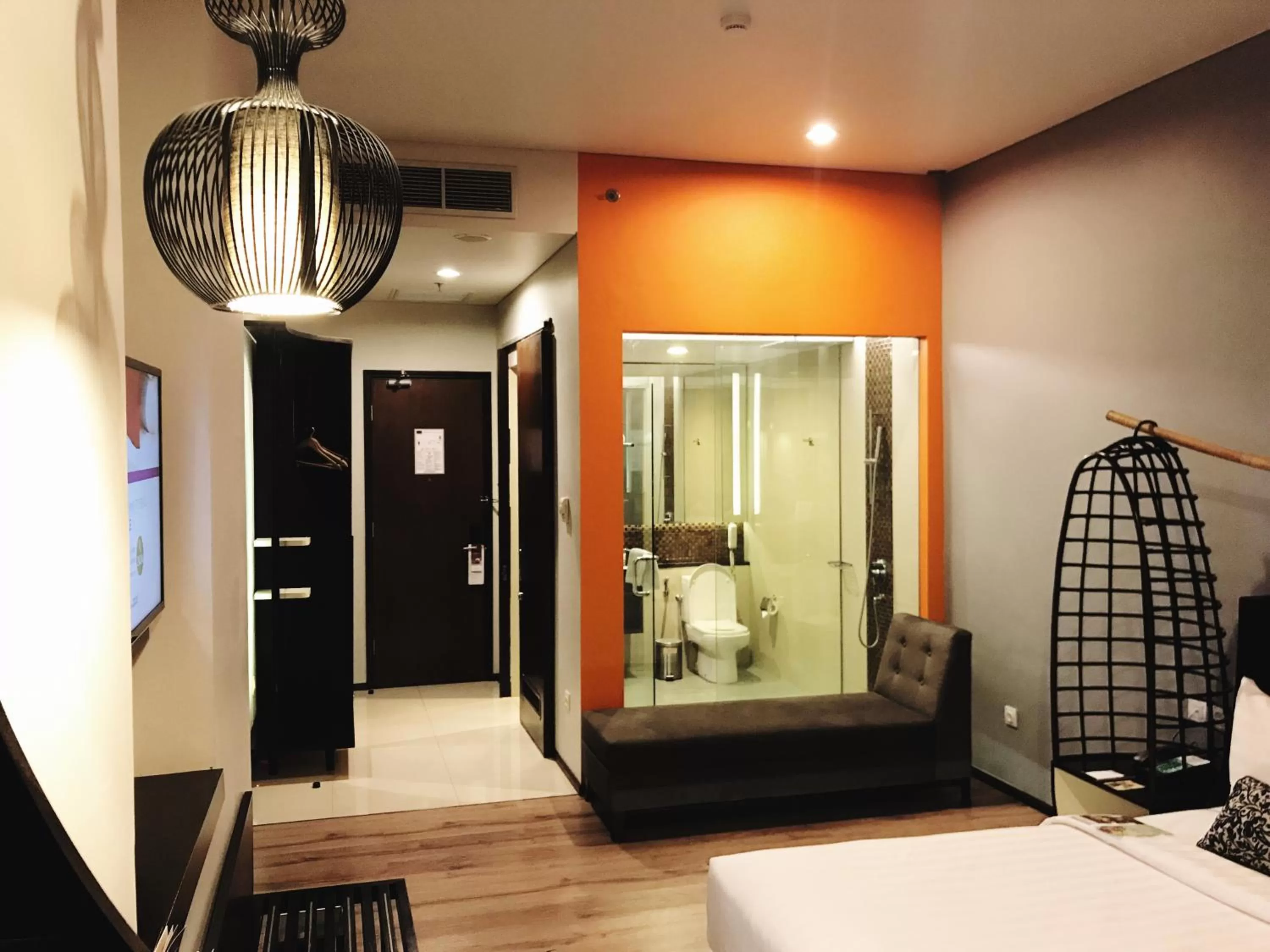 Bedroom, Bed in Mercure Surabaya Grand Mirama