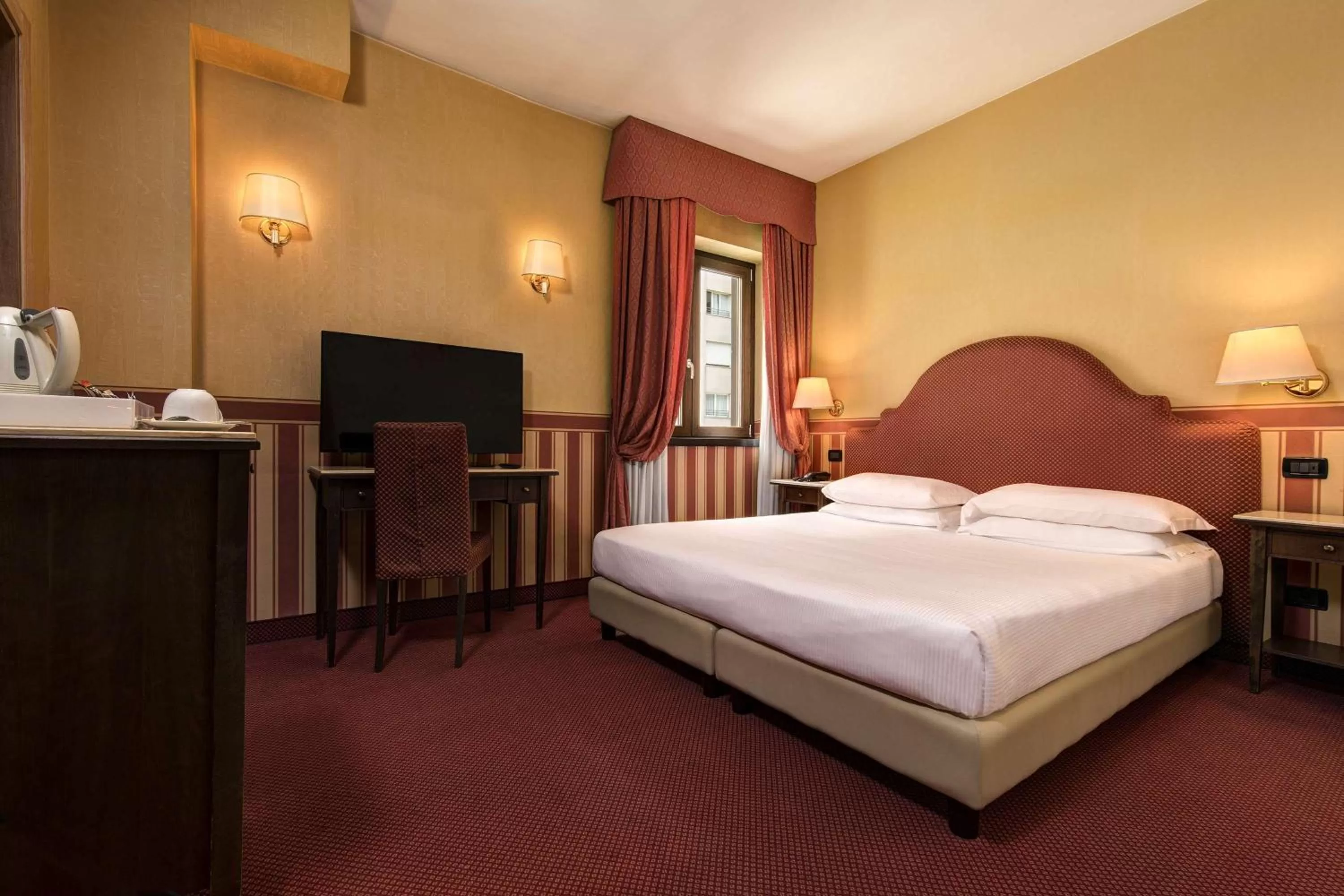 Bedroom, Bed in Best Western Hotel Tritone