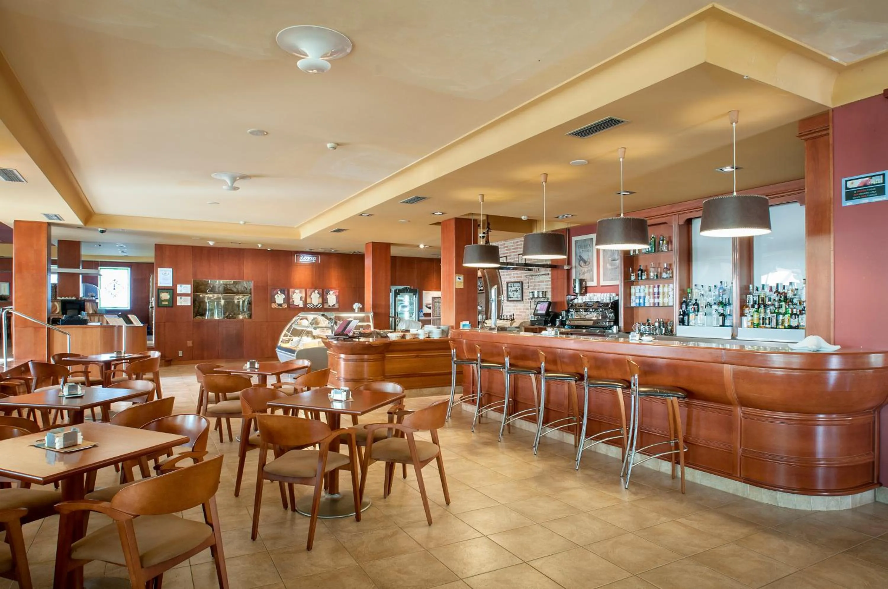 Restaurant/places to eat in Talaso Atlántico