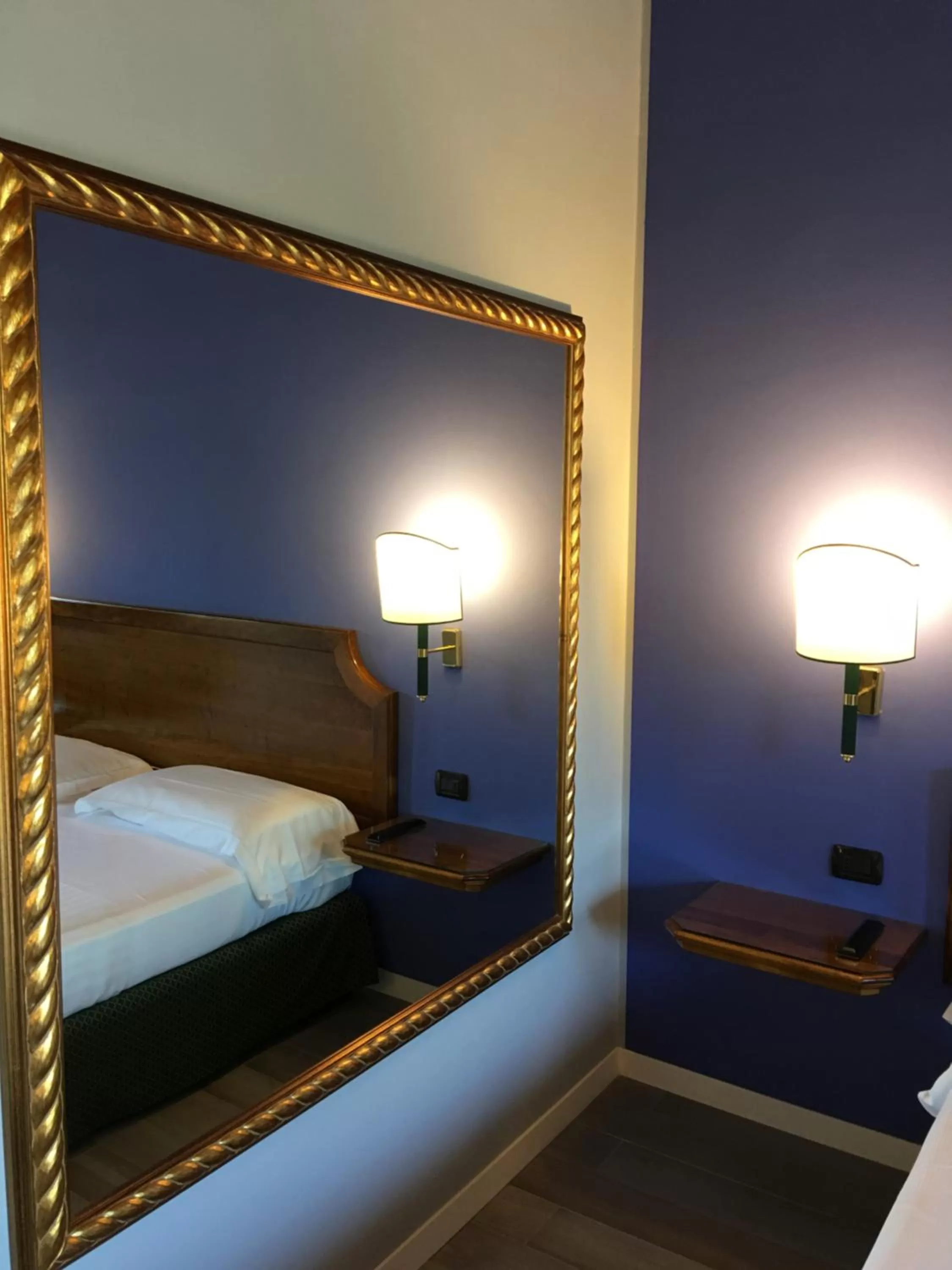 Decorative detail, Bed in Hotel Don Carlo