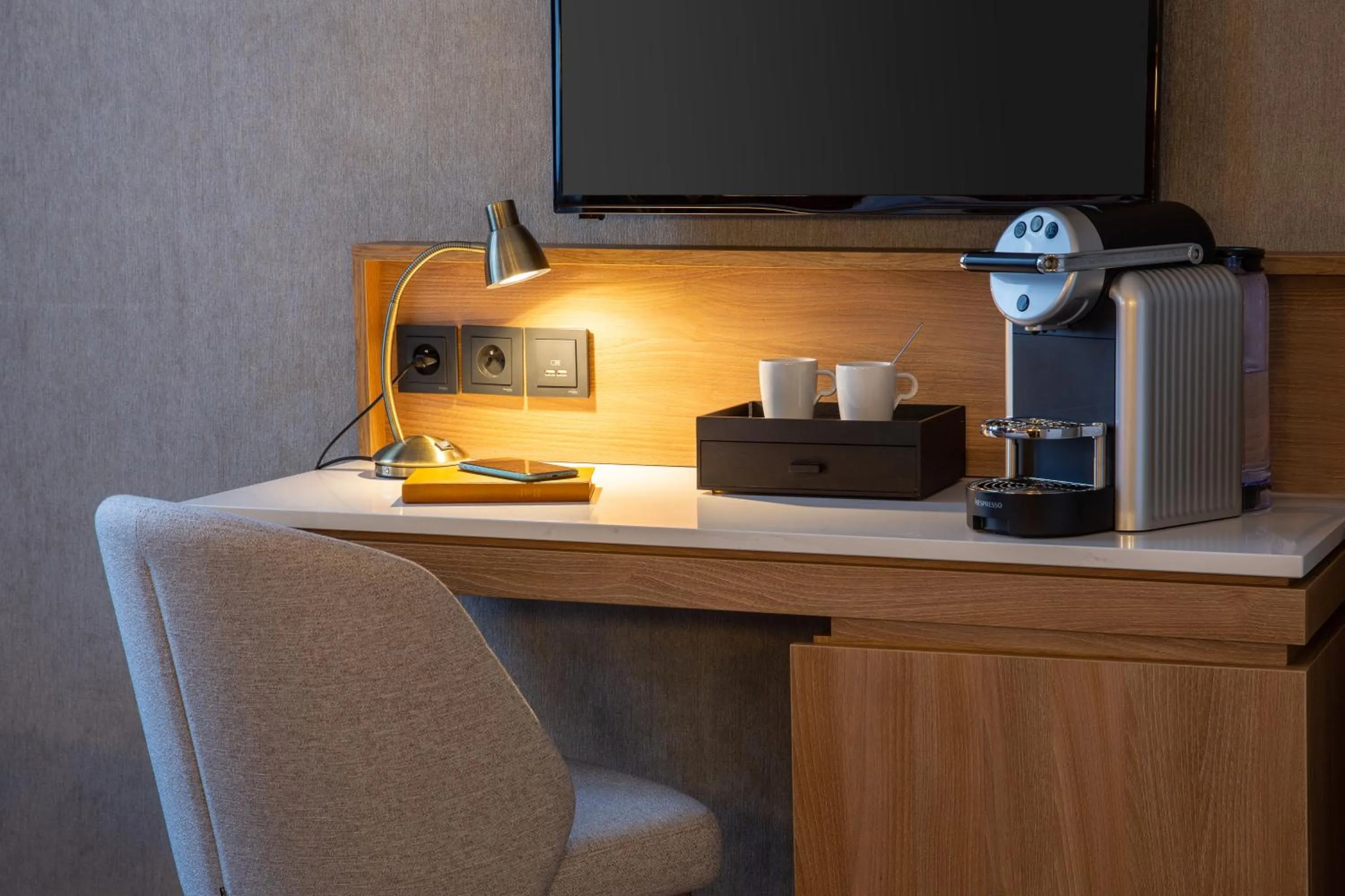 Photo of the whole room in Best Western Saint-Louis - Grand Paris - Vincennes