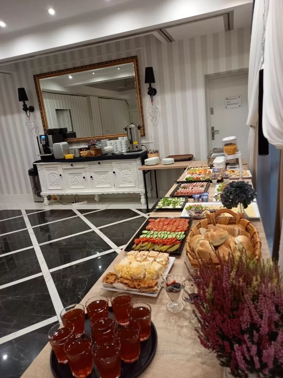 Buffet breakfast in "Arkadia"