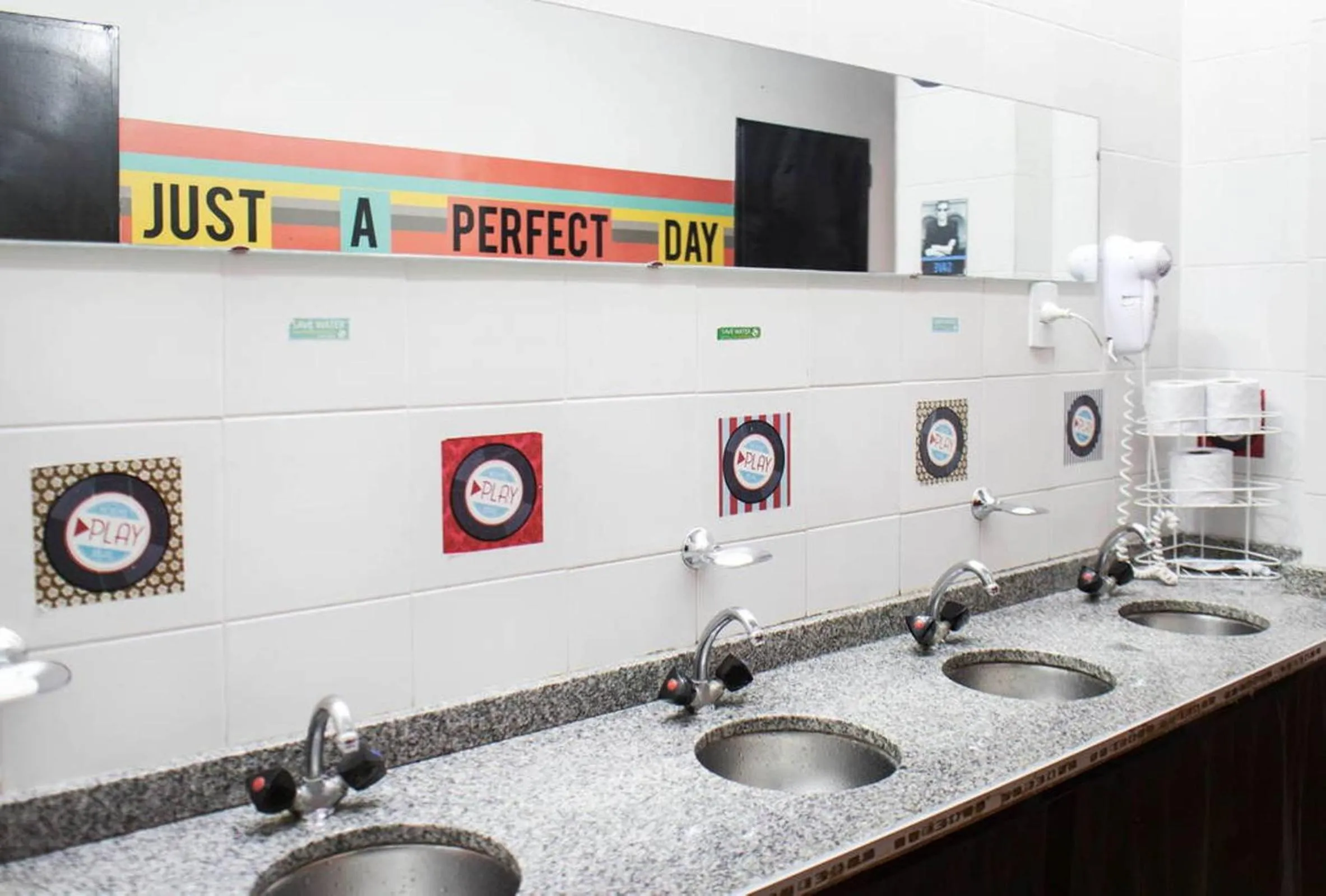 Toilet in Play Hostel Soho