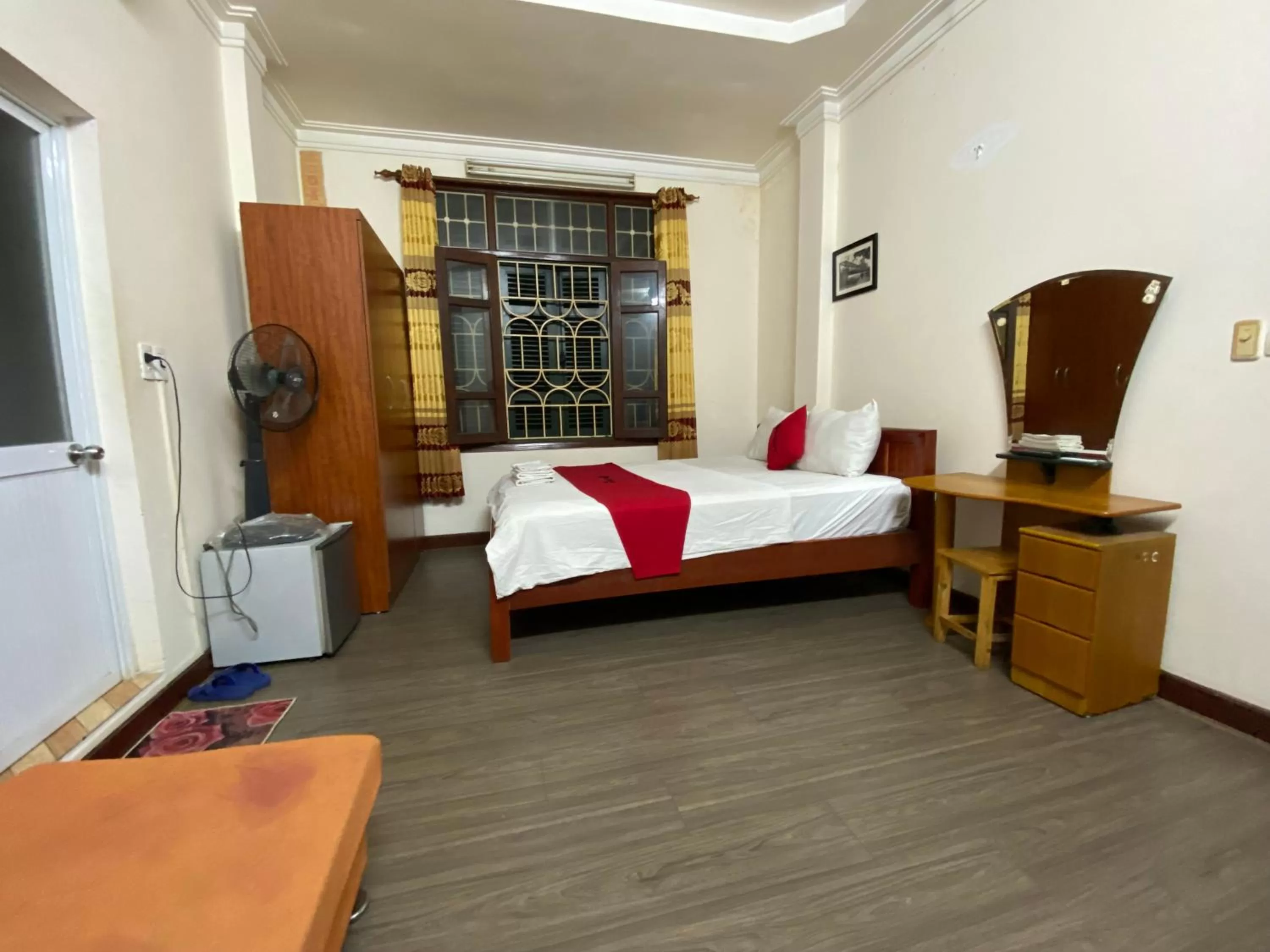 Photo of the whole room, Bed in Sophie hotel