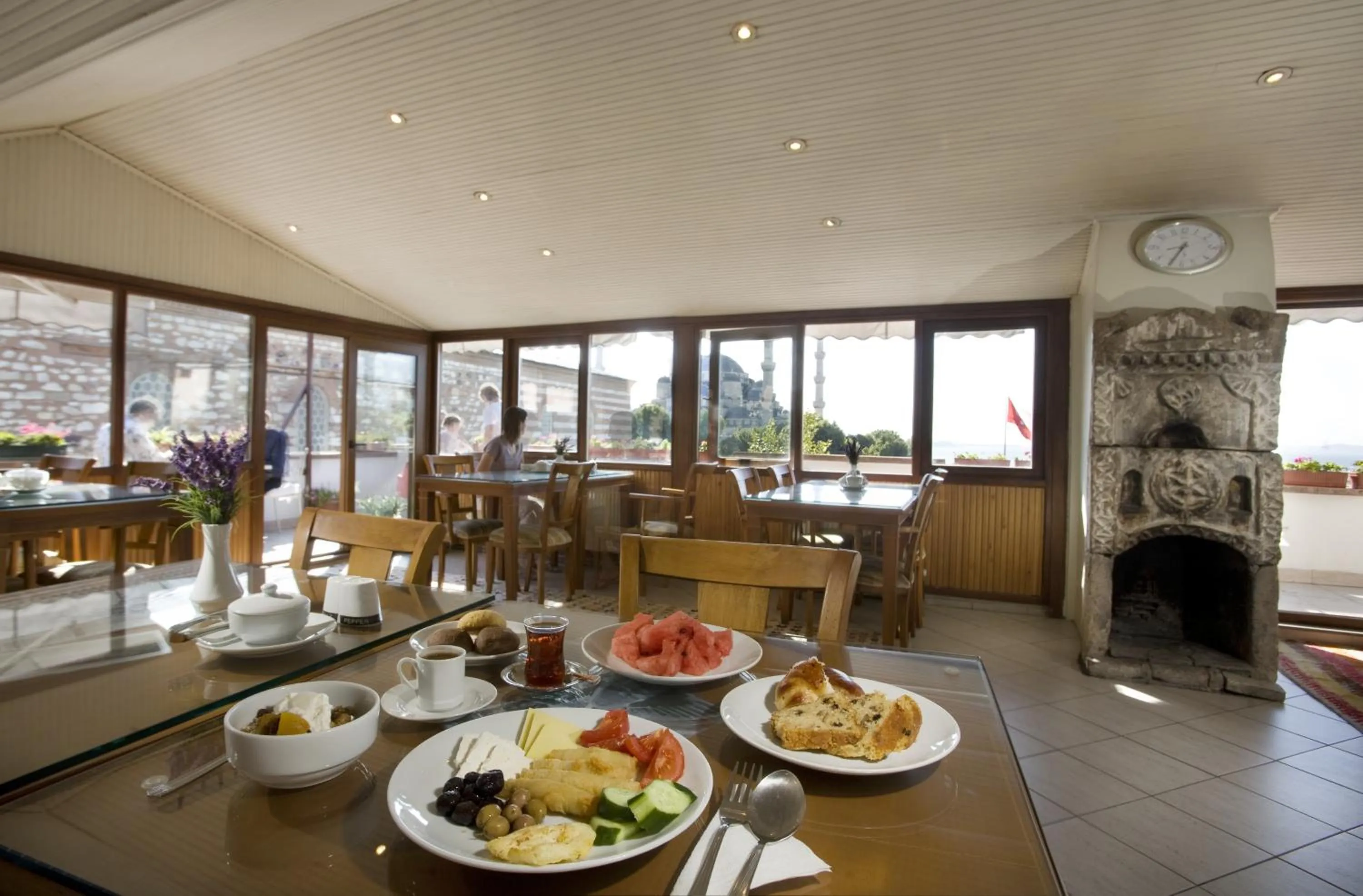 Restaurant/places to eat in Turkoman Hotel