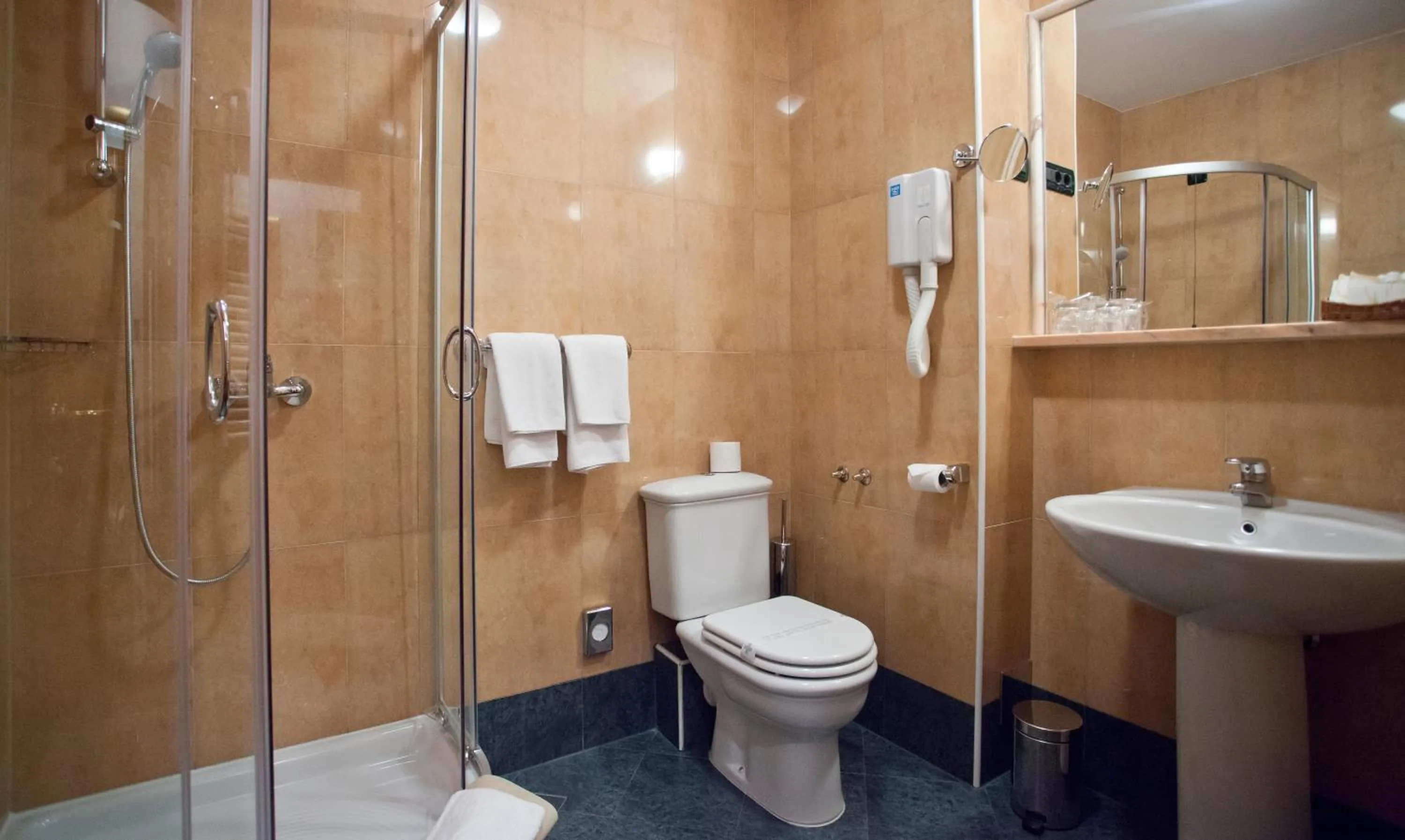 Bathroom in Hotel Globo