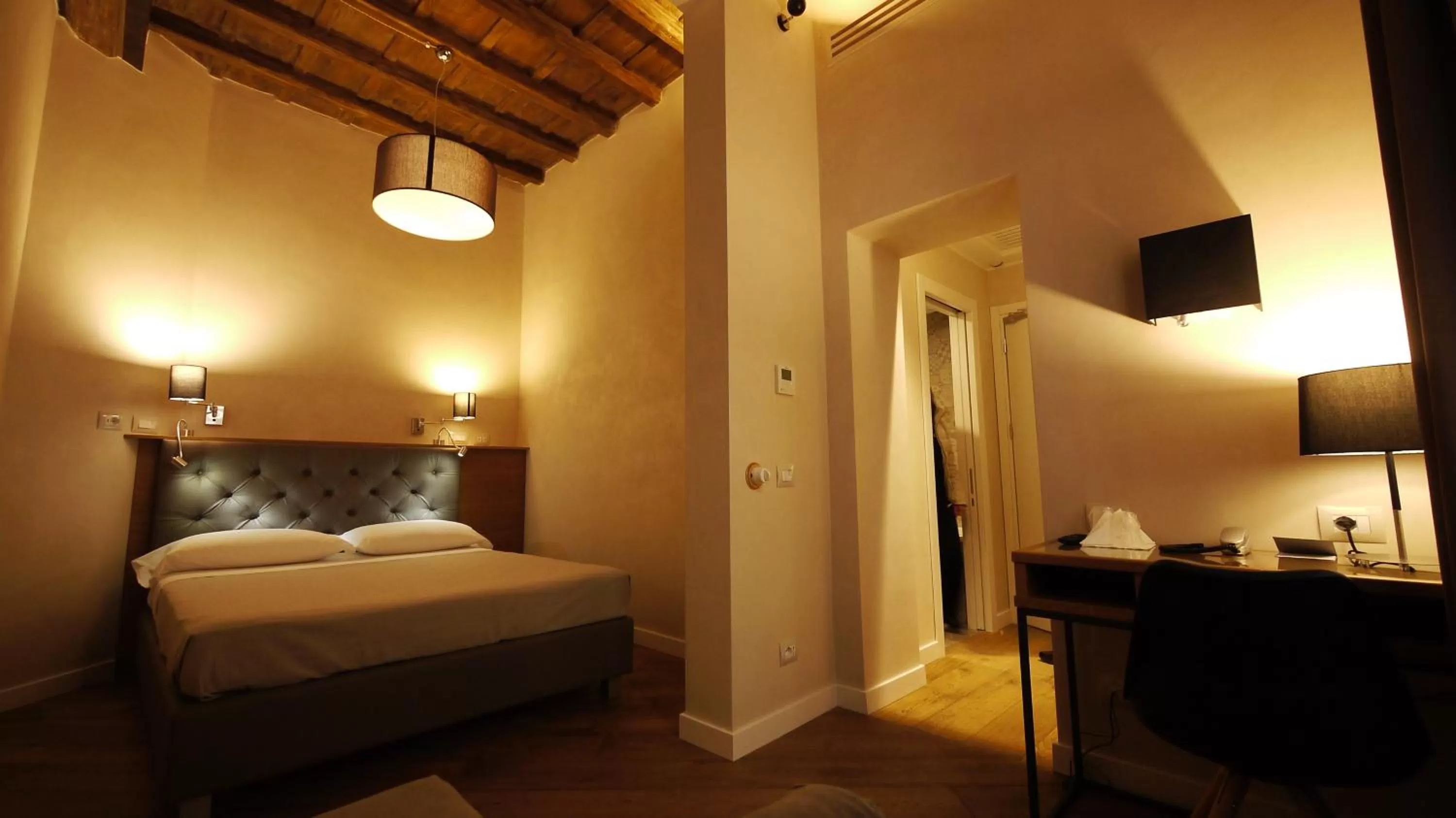 Photo of the whole room, Bed in Hotel Elite