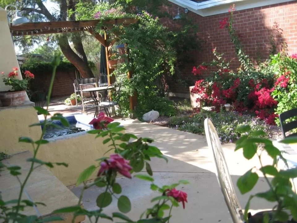 Garden in Mon Ami Bed and Breakfast