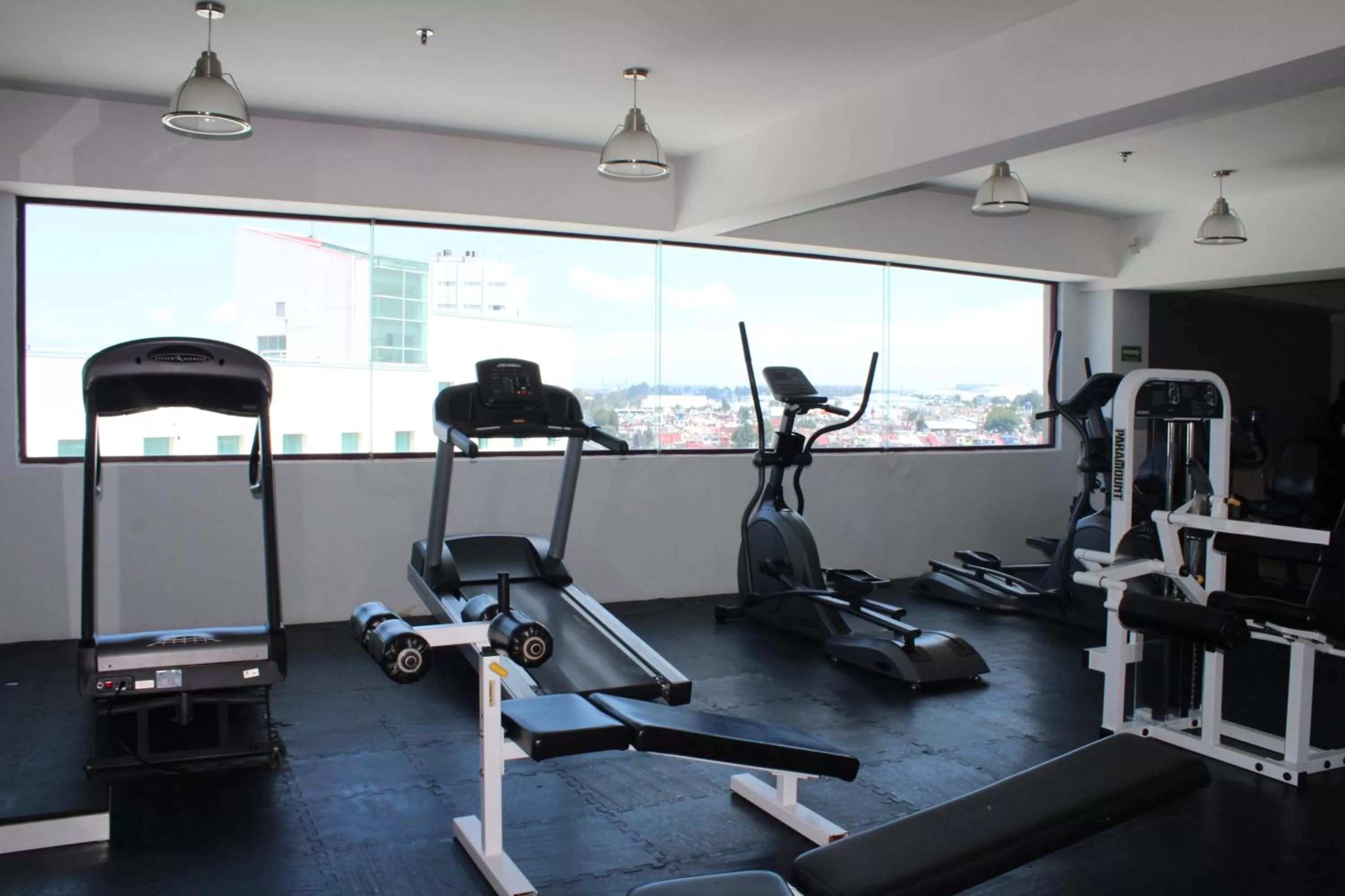Fitness centre/facilities in Holiday Inn Puebla Finsa by IHG