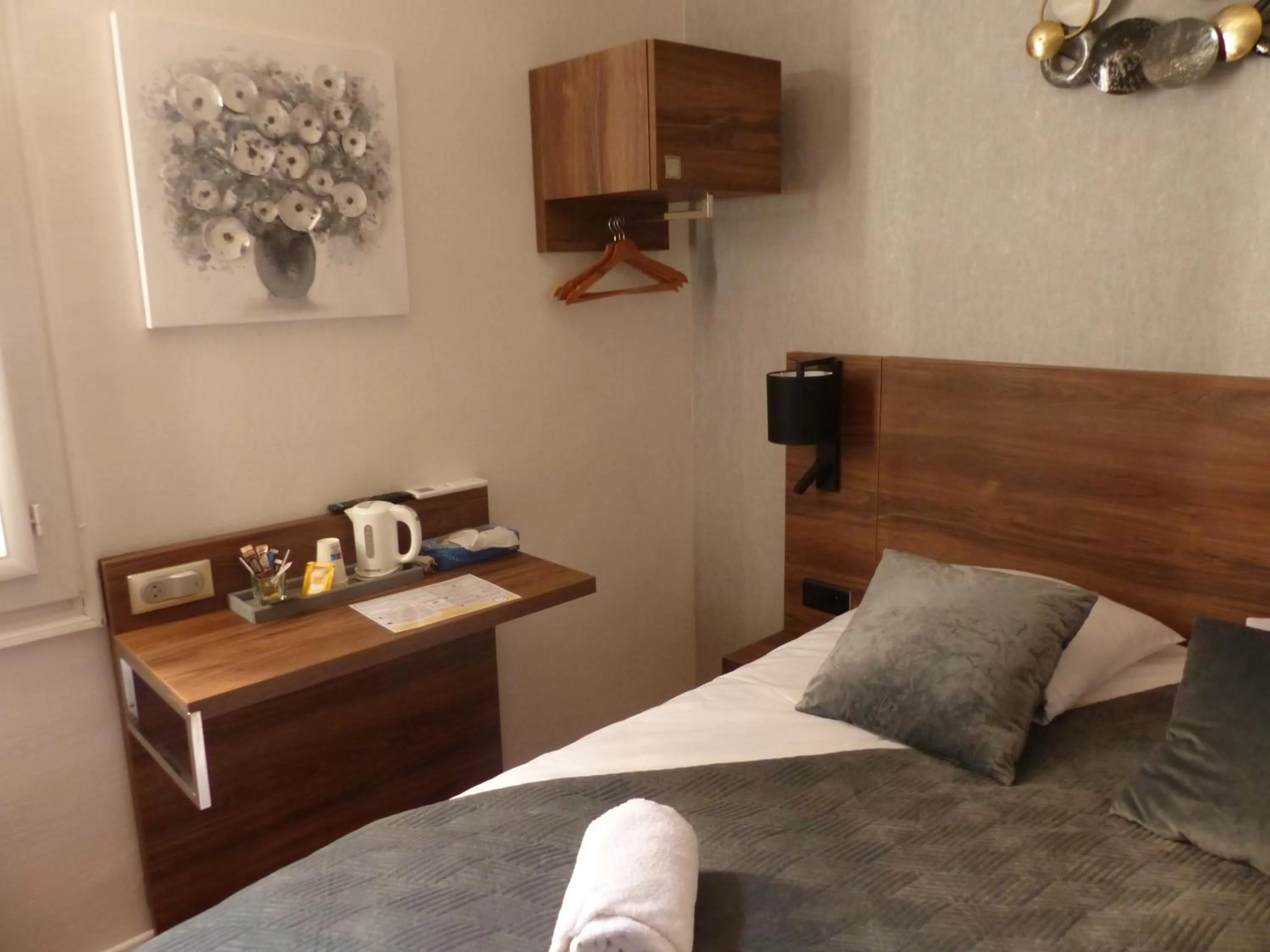 Bed in Hotel Le Rochegude