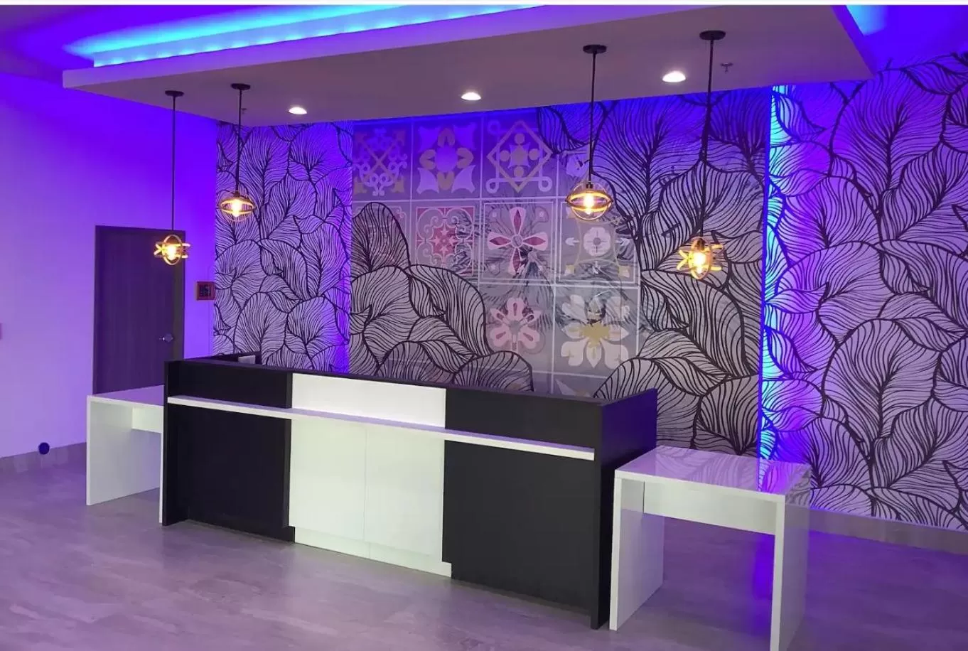 Lobby or reception in La Quinta Inn & Suites by Wyndham Corpus Christi Southeast