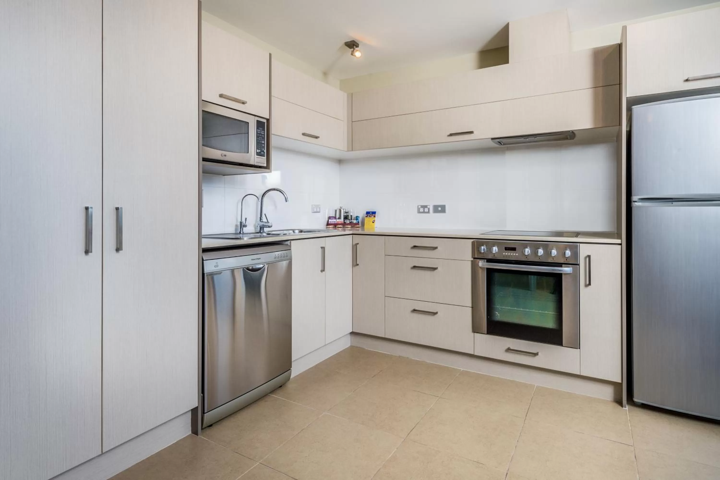 Kitchen or kitchenette in Sails on the Lake