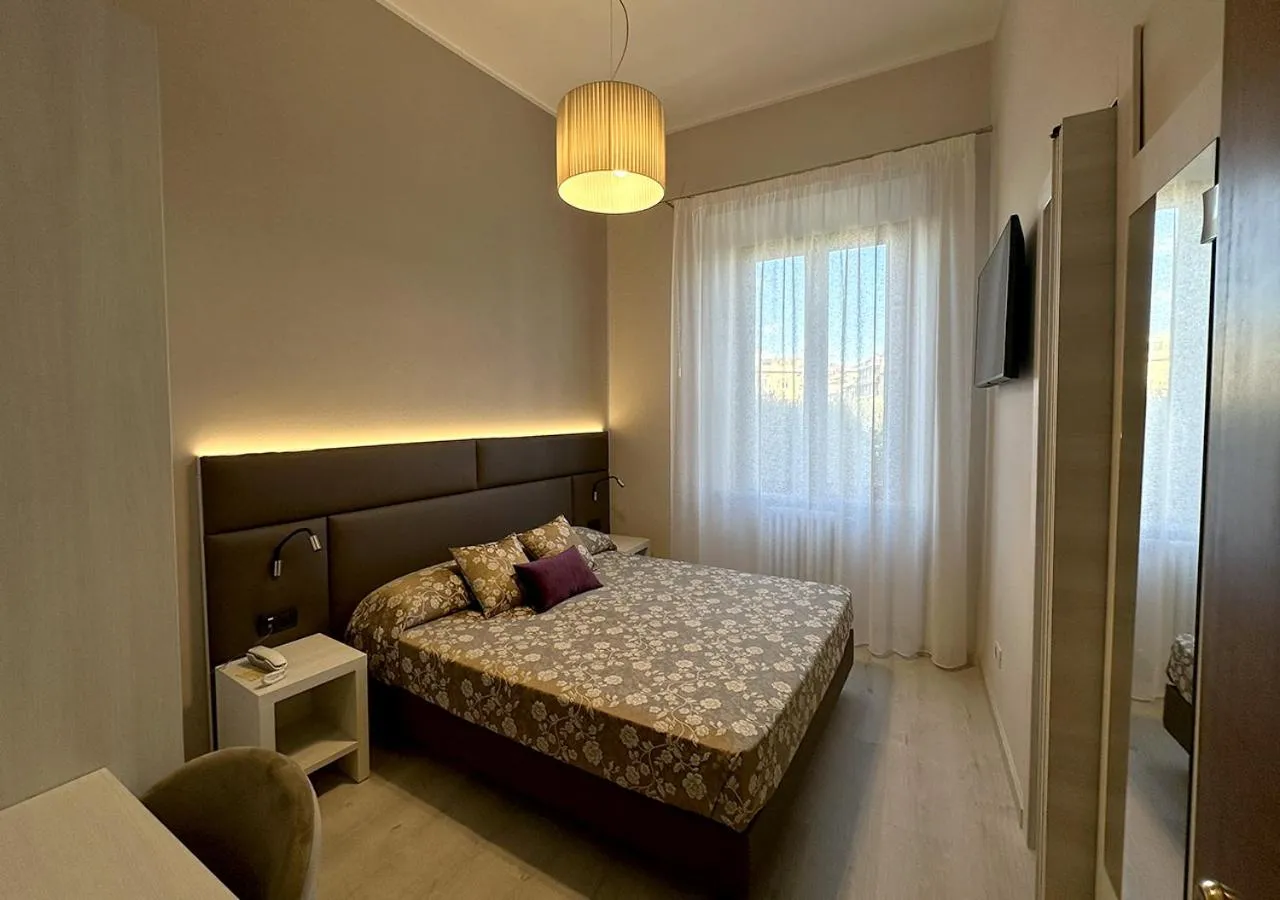 Bed in Hotel Continentale