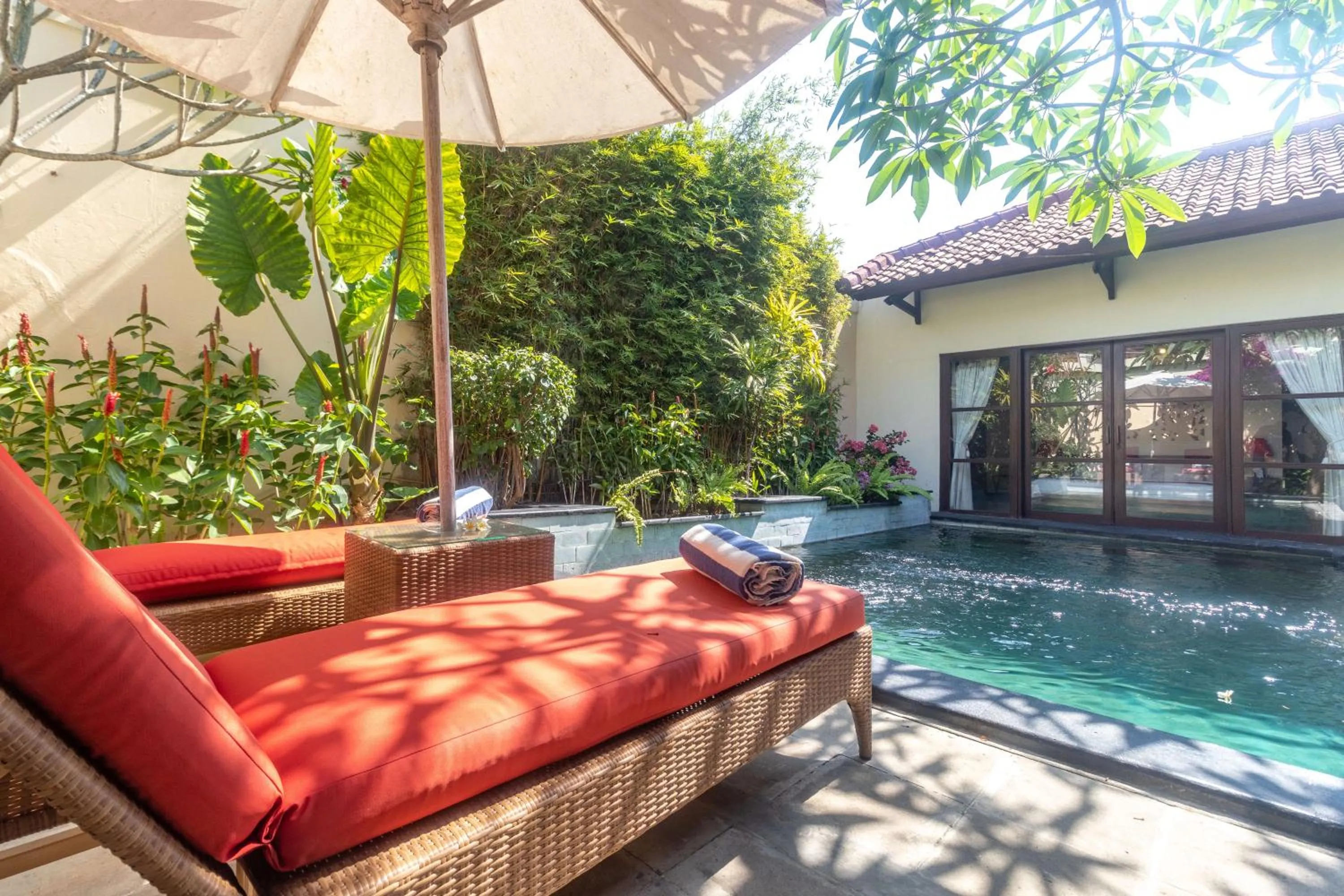 Swimming pool in Aleesha Villas and Suites