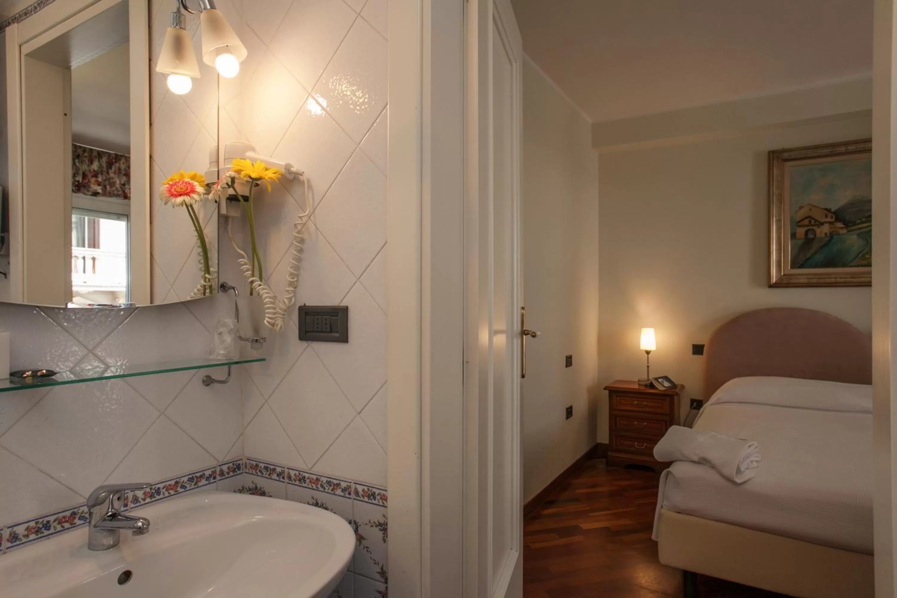 Bathroom, Bed in Zodiacus Residence