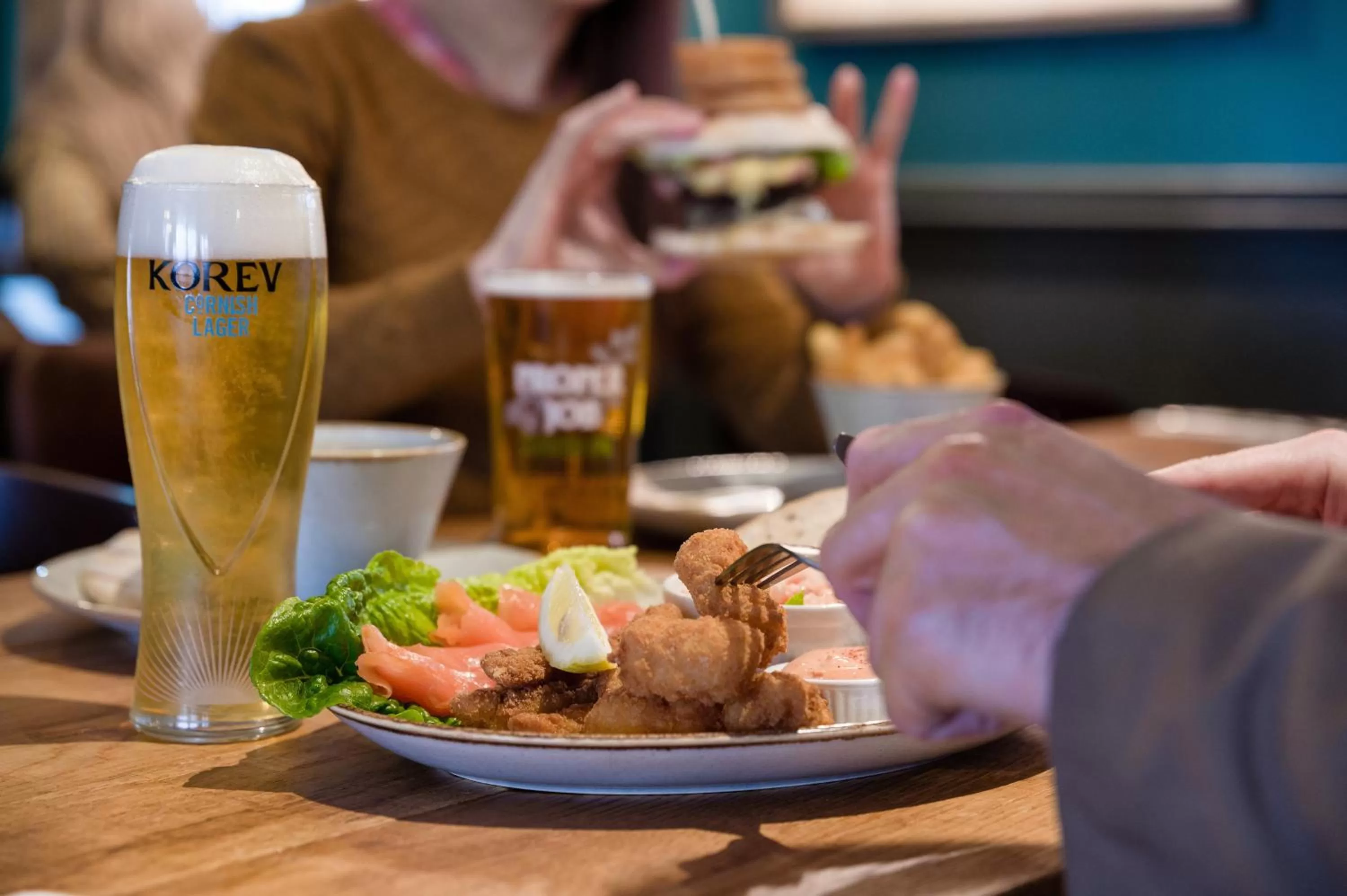 Food and drinks in County Arms