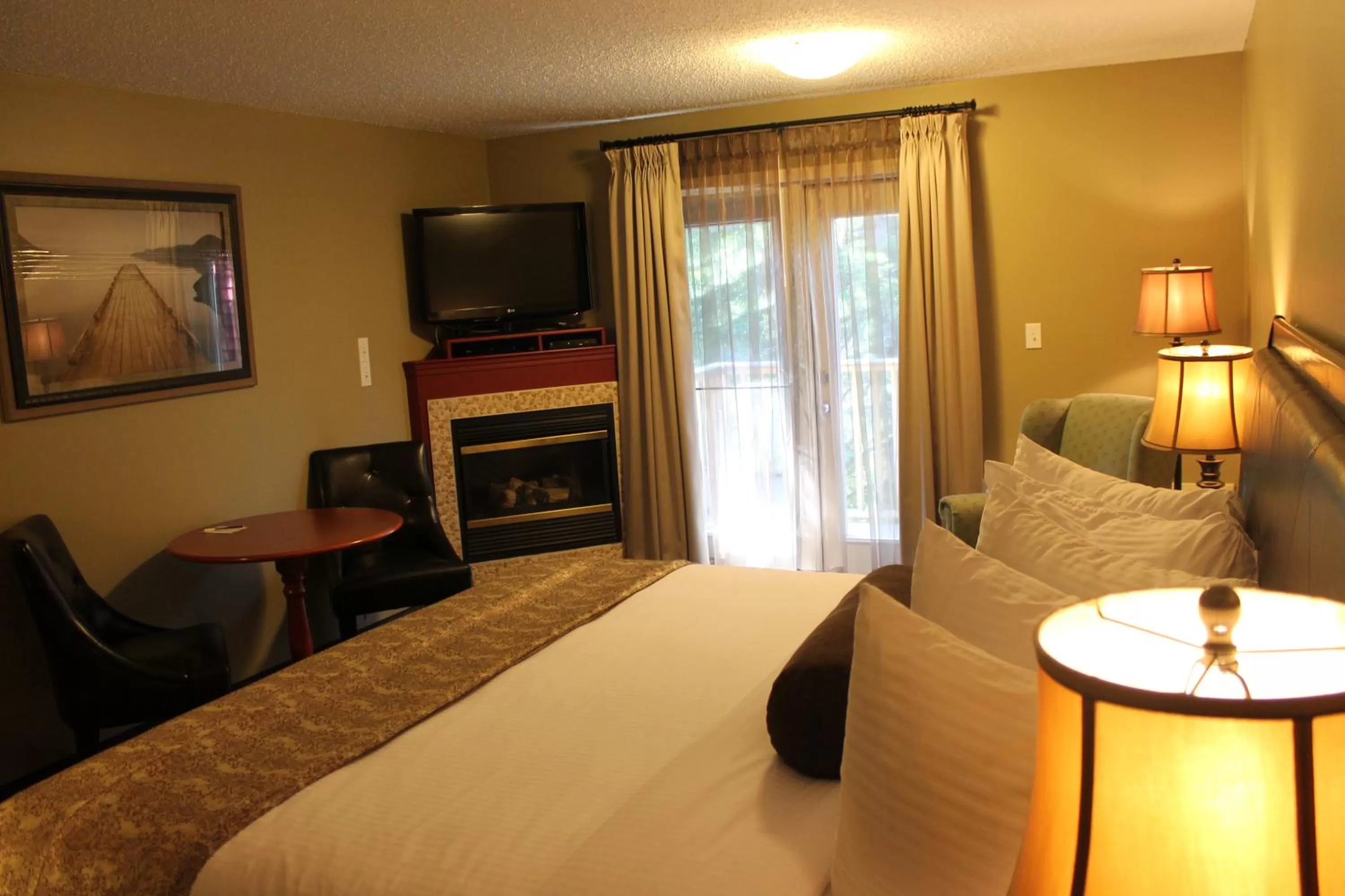 Bedroom, Bed in Village Creek Country Inn