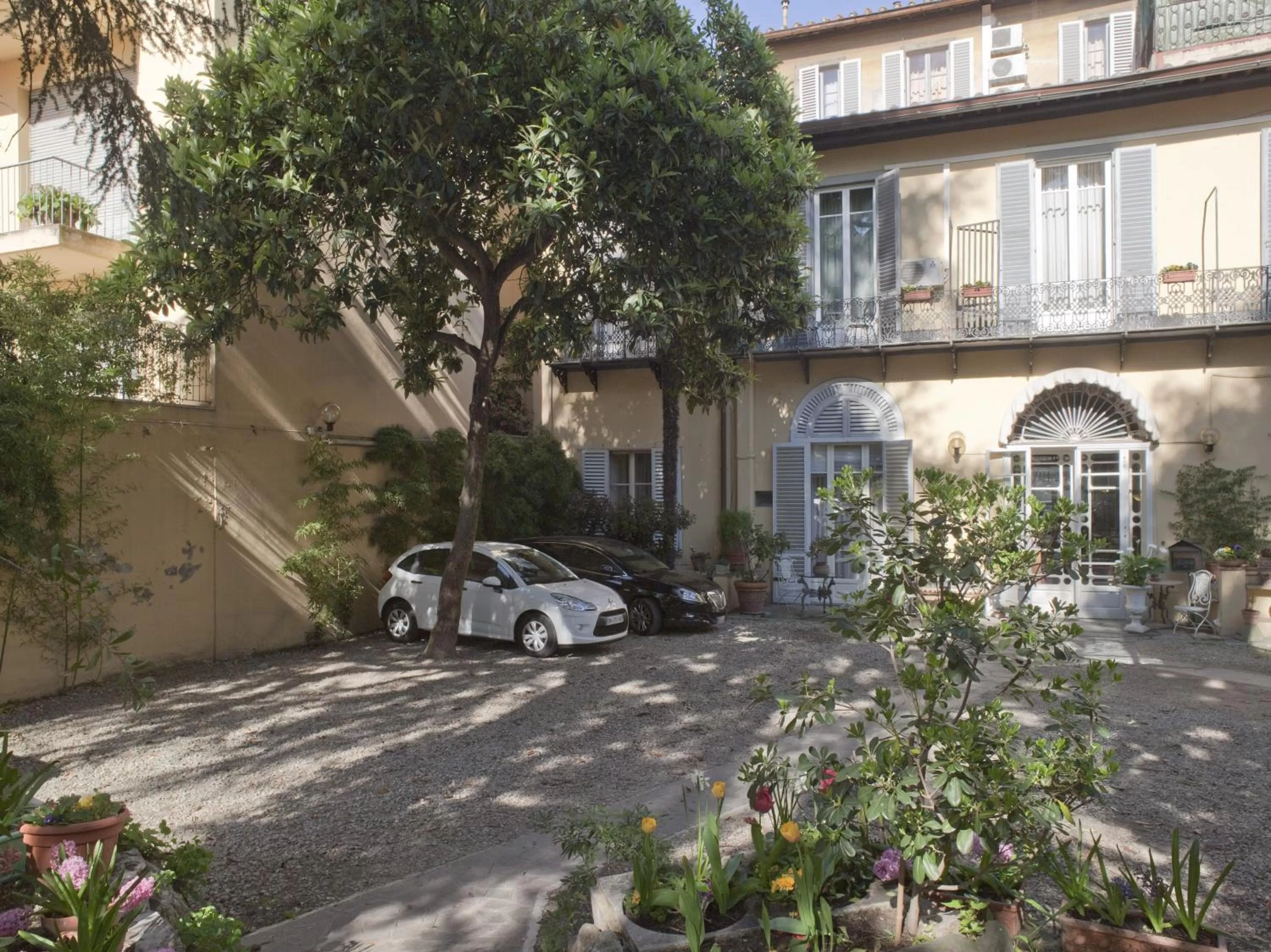 Facade/entrance in Hotel Villa Liana