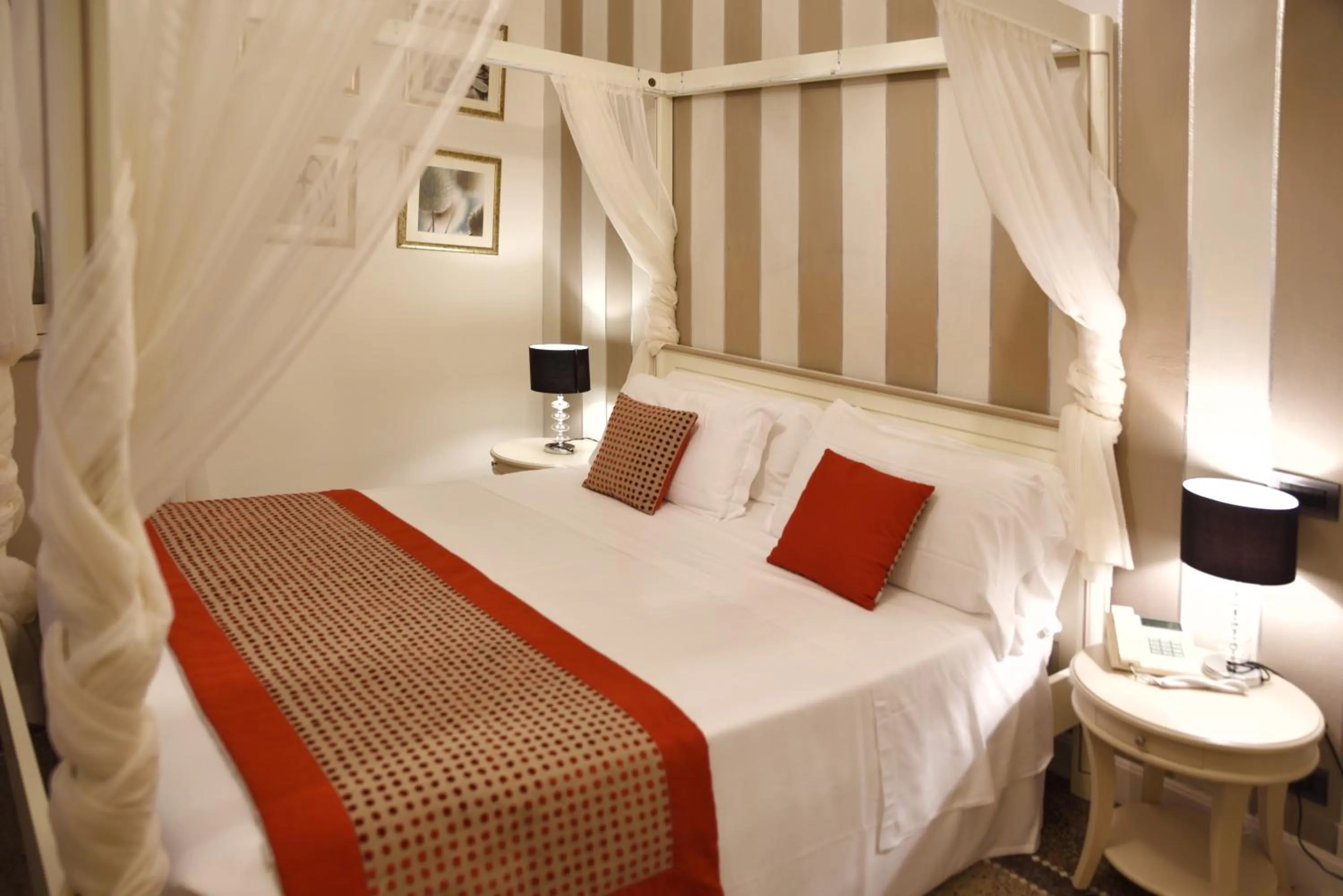 Bed in Hotel Sant'Andrea