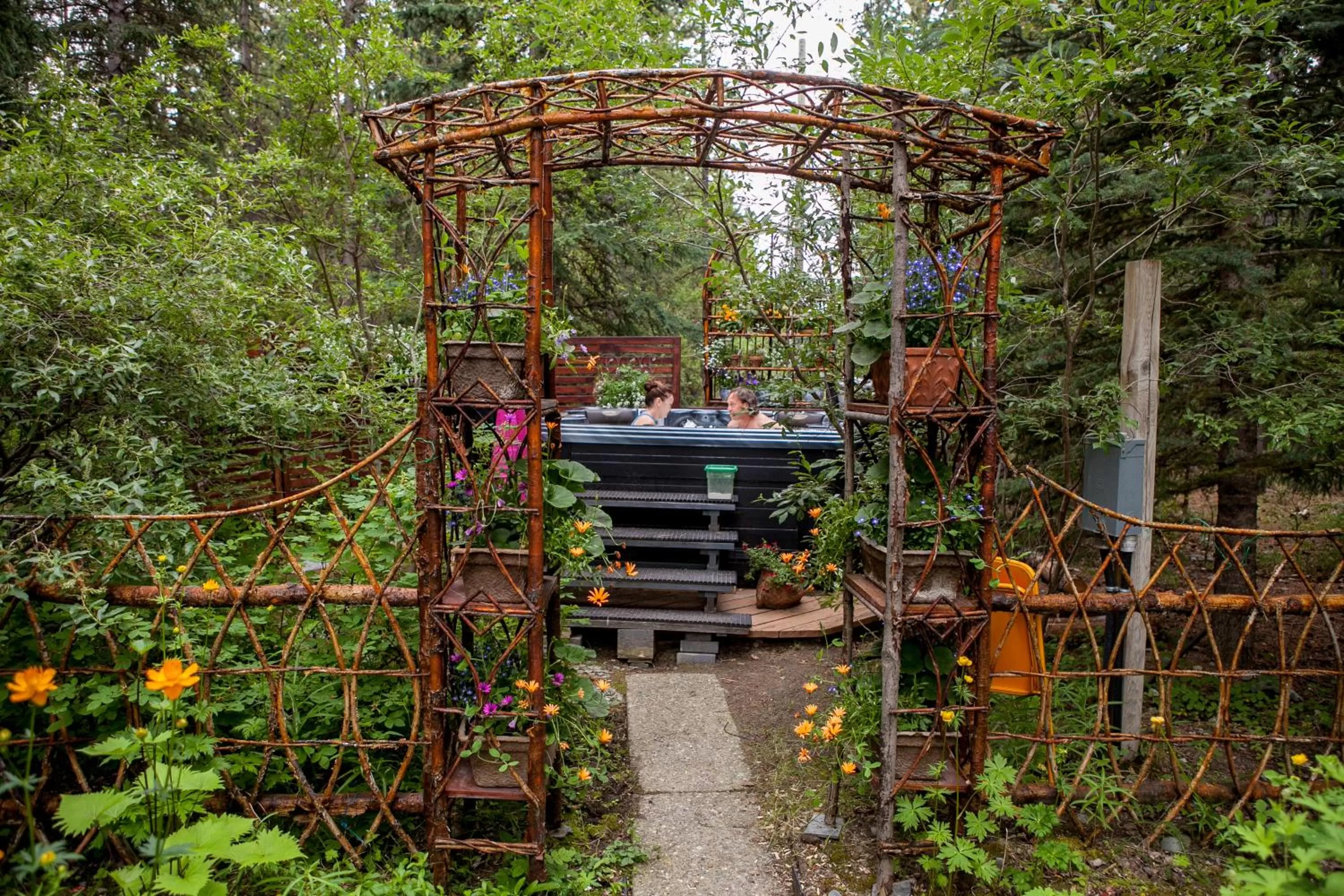 Hot Tub in Hidden Valley Bed and Breakfast