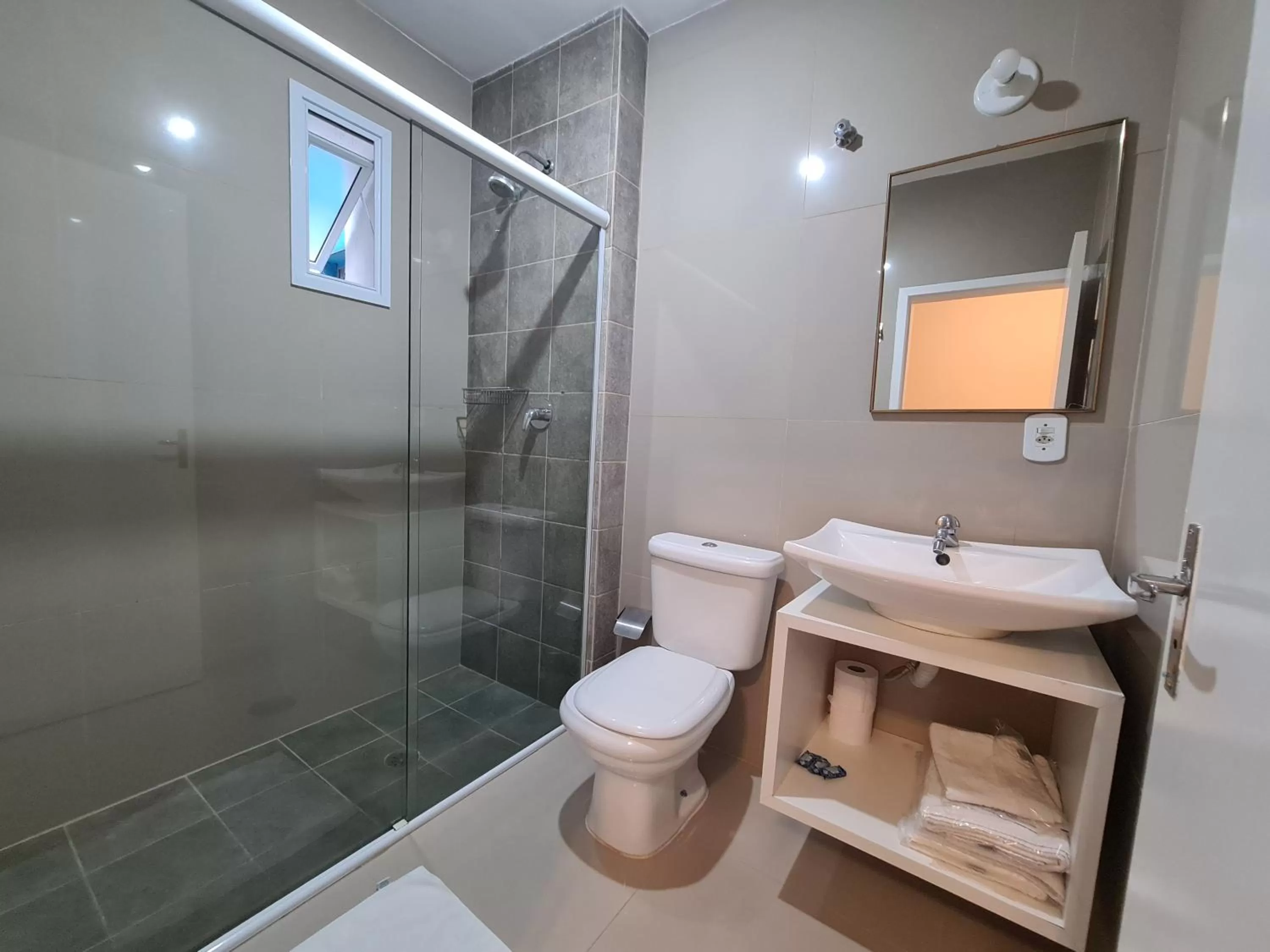 Shower in Bella Augusta Hotel