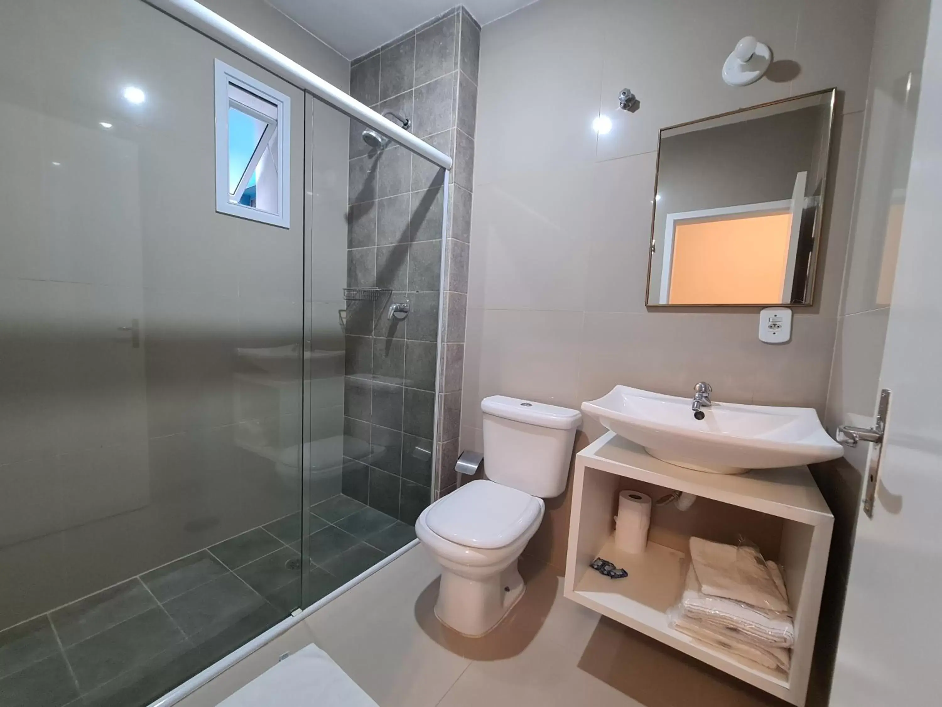 Basic Triple Room in Bella Augusta Hotel Basic Triple Room in Bella Augusta Hotel